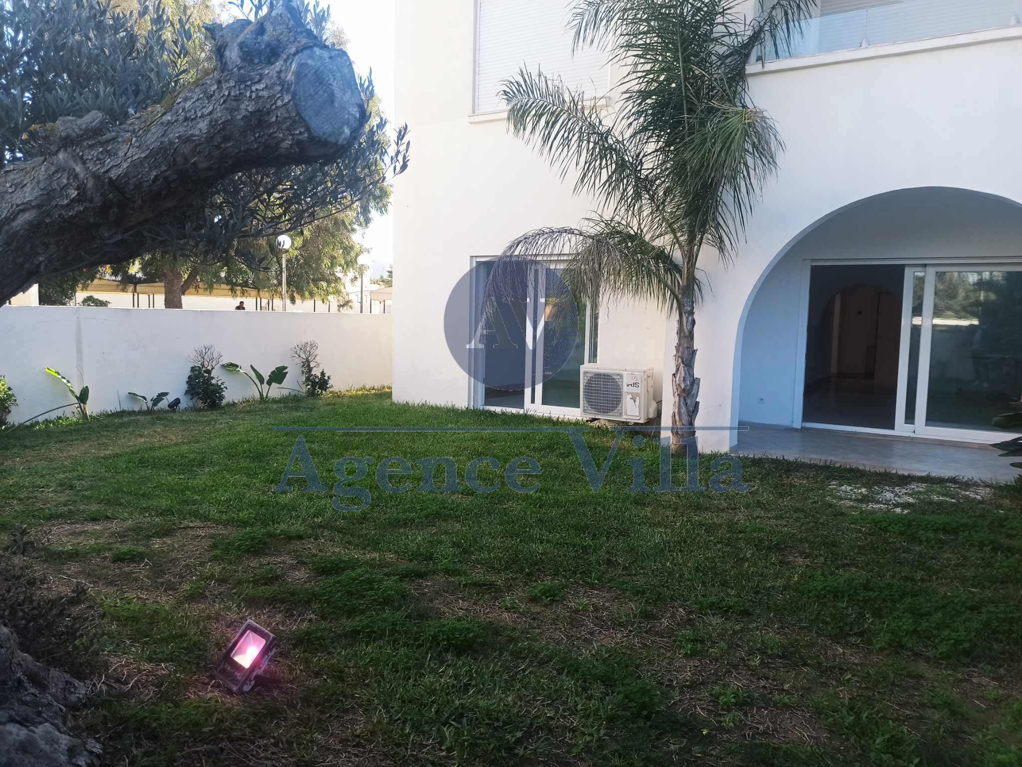 La Marsa Gammart Location Appart. 3 pices Appartement s2 avec jardin a gammarth