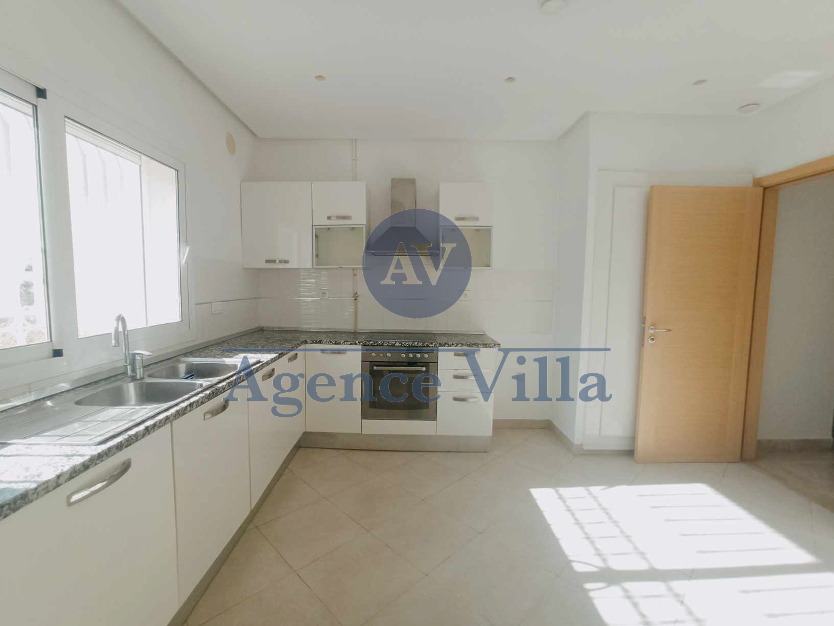 La Marsa Gammart Location Appart. 3 pices Appartement s2 avec jardin a gammarth