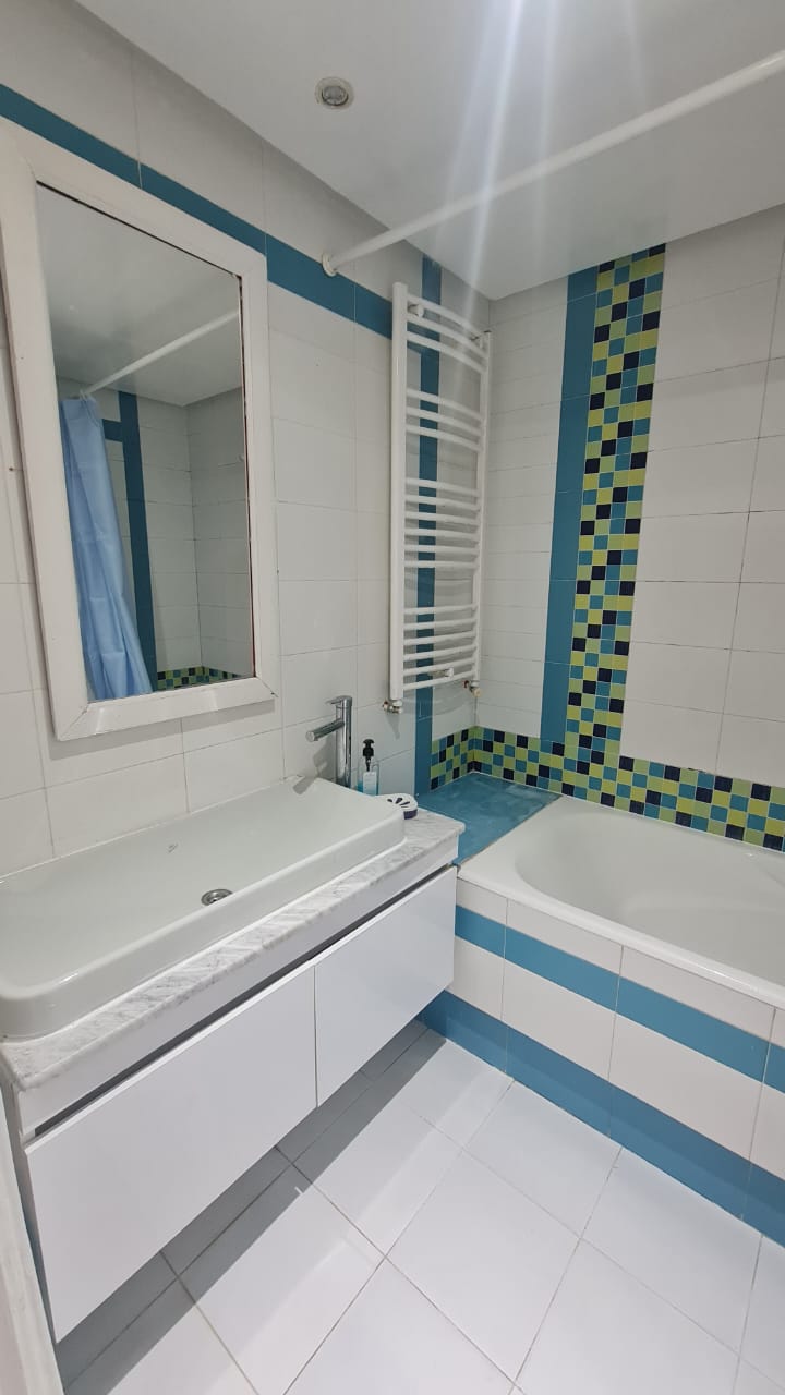 La Marsa El Aouina Location Appart. 3 pices Un s2 meubl  cit les palmeraies