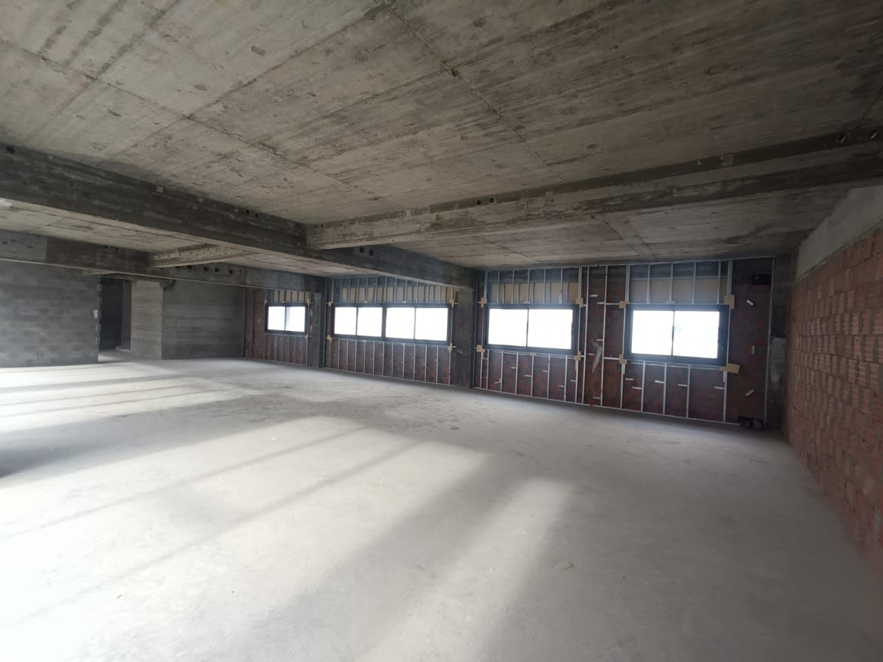 La Marsa&nbsp;Berge Du Lac&nbsp;Bureaux & Commerces&nbsp;Surfaces&nbsp;Un open space de 502m2 au lac 2