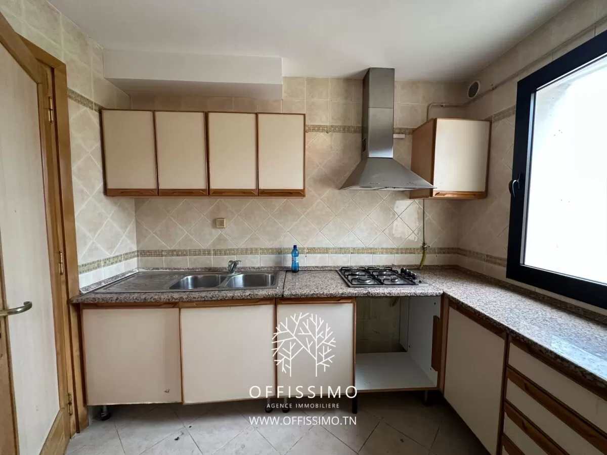 La Marsa Berge Du Lac Location Surfaces Bureau 2 pieces au lac 1