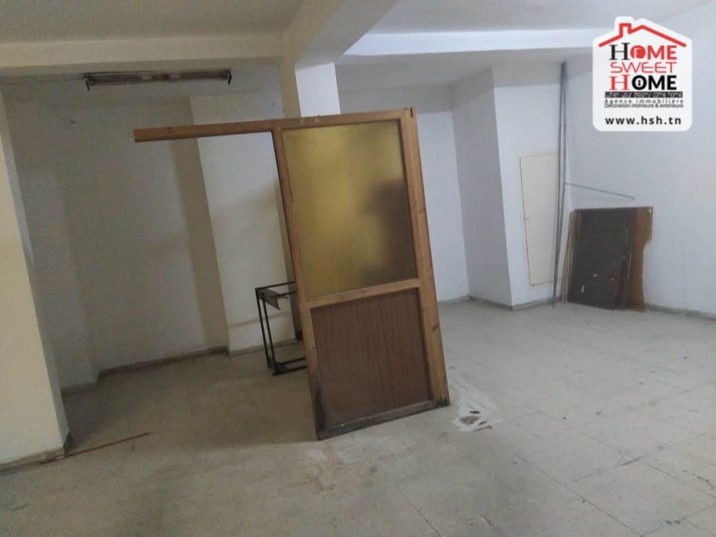 Bab Bhar&nbsp;Bab Bhar&nbsp;Bureaux & Commerces&nbsp;Surfaces&nbsp;Local z�lande au centre ville tunis