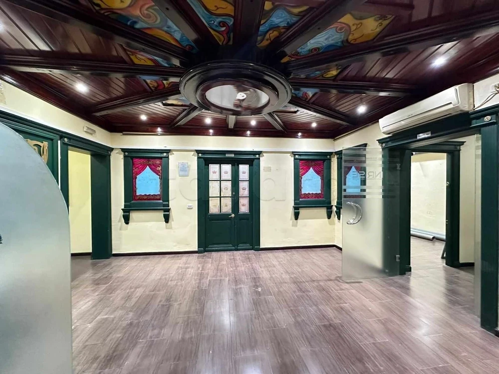 Bab Bhar&nbsp;Hedi Chaker&nbsp;Location&nbsp;Surfaces&nbsp;Espace de travail exceptionnel au coeur de  ville