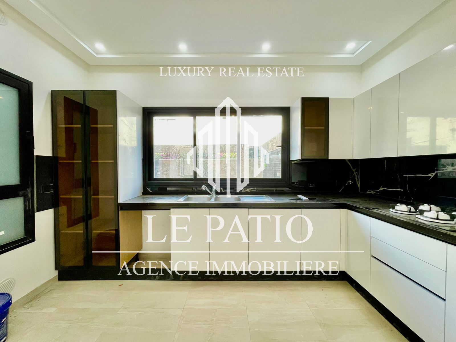 La Marsa&nbsp;Gammart&nbsp;Location&nbsp;Maisons&nbsp;Villa s4 gammarth for�t neuf jamais habit�