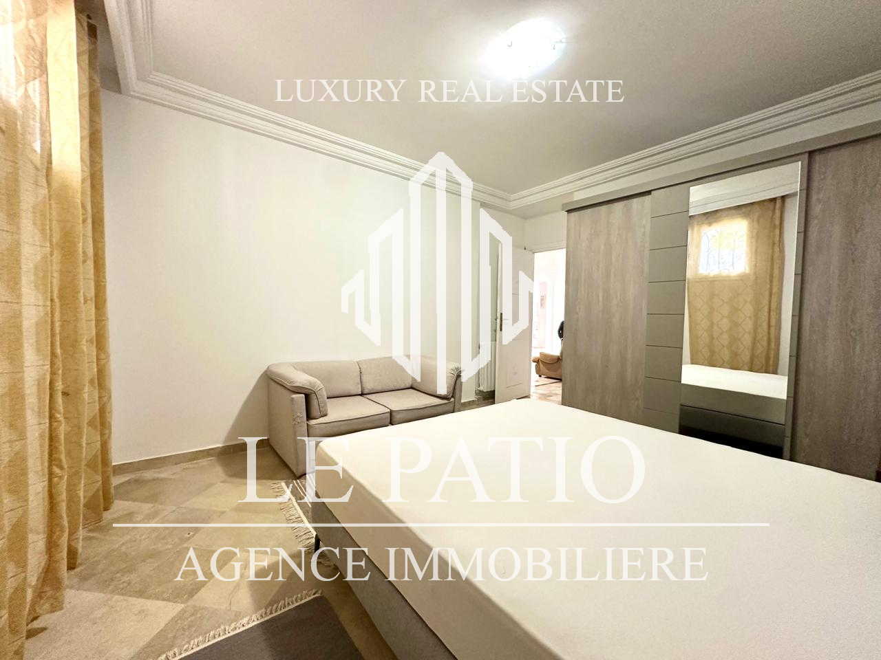 La Marsa Gammart Location Appart. 3 pices Rez de jardin meubl s2 avec chambre de service