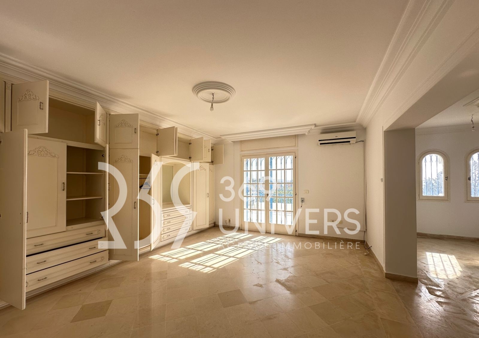 La Marsa&nbsp;Gammart&nbsp;Location&nbsp;Maisons&nbsp;Villa avec vue d�gag�e � gammarth ref rh141