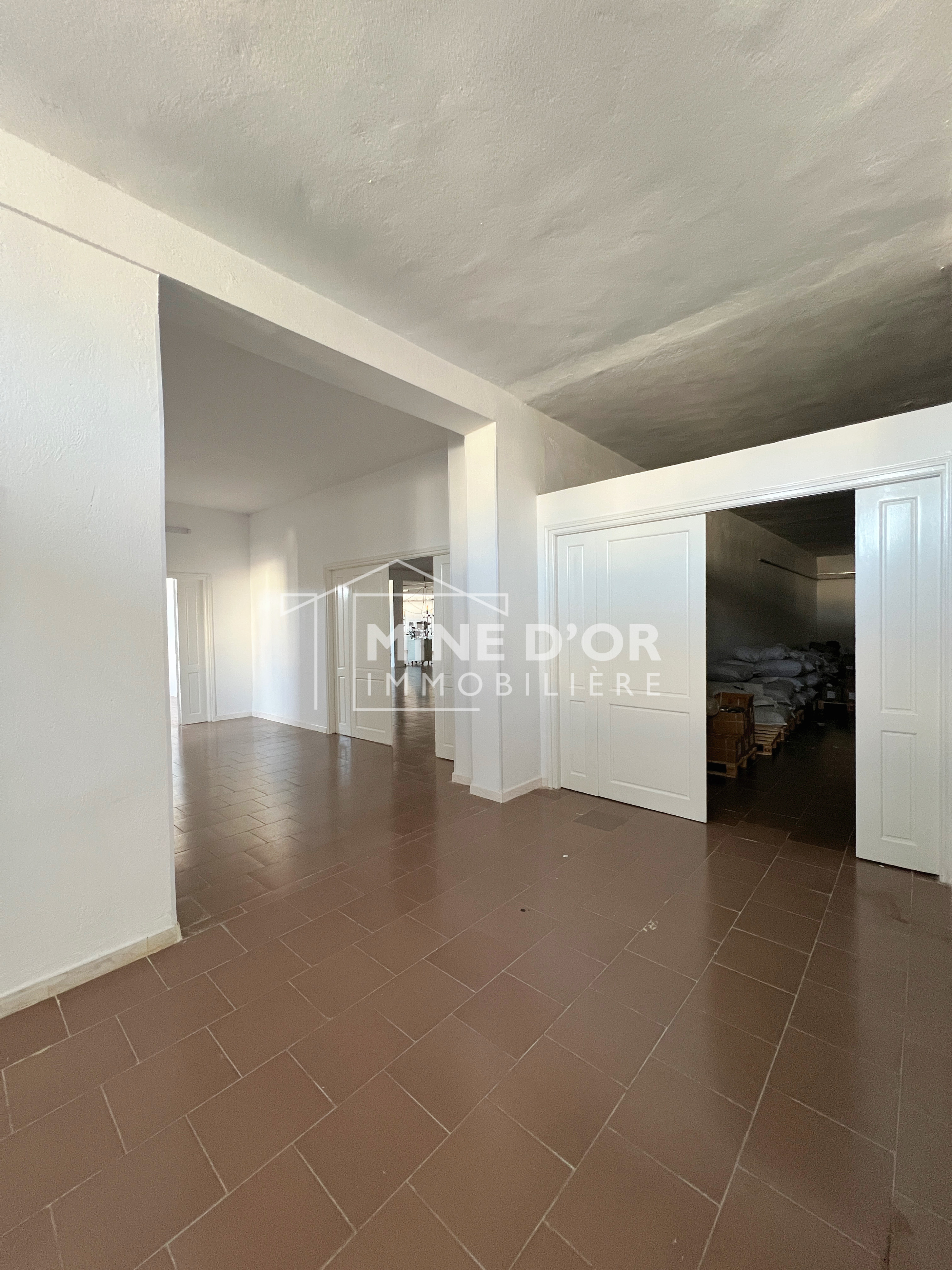 Bureaux & Commerces Surfaces