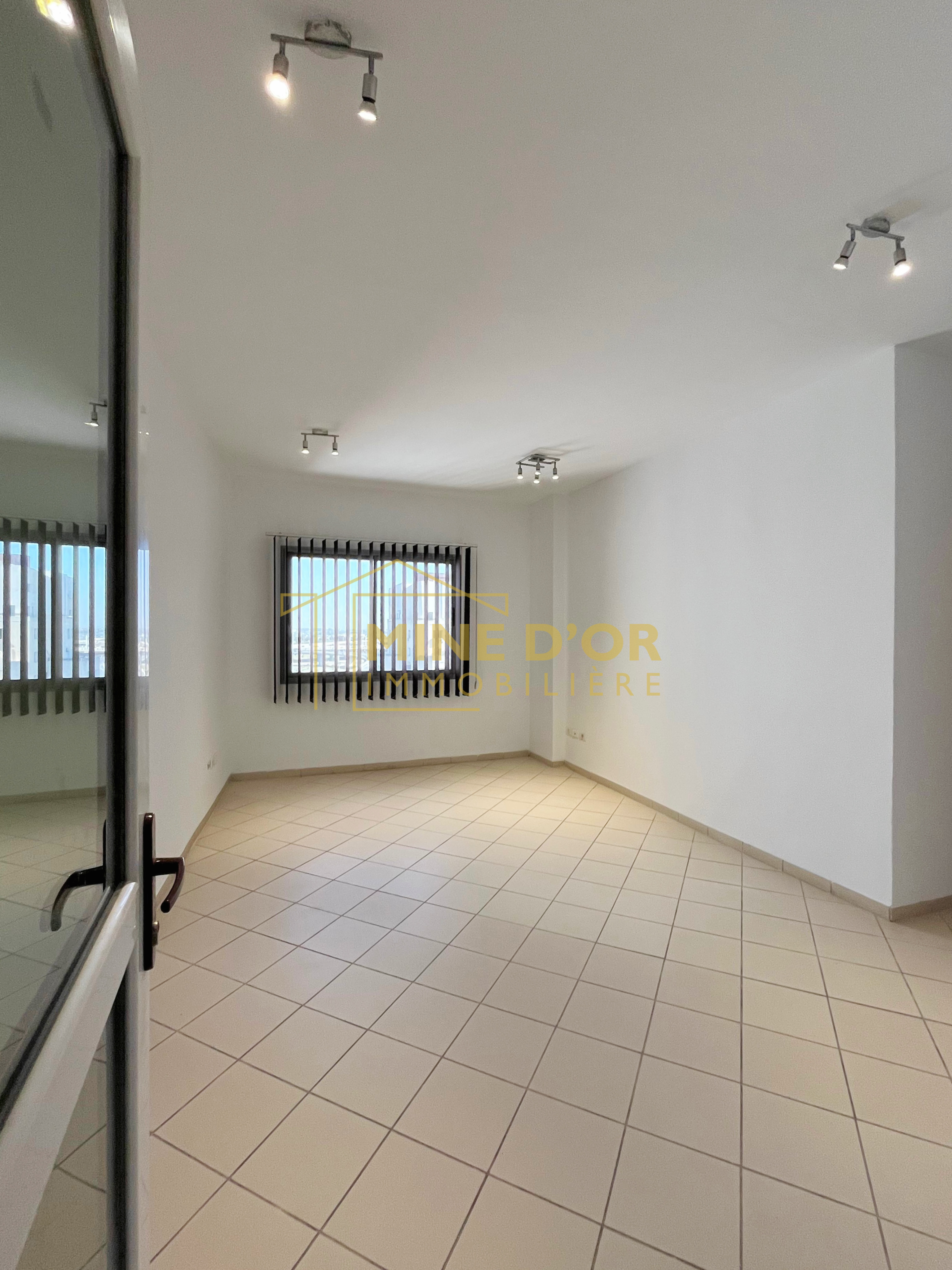 Bab Bhar Montplaisir Bureaux & Commerces Bureau Beau bureau h3  monplaisir