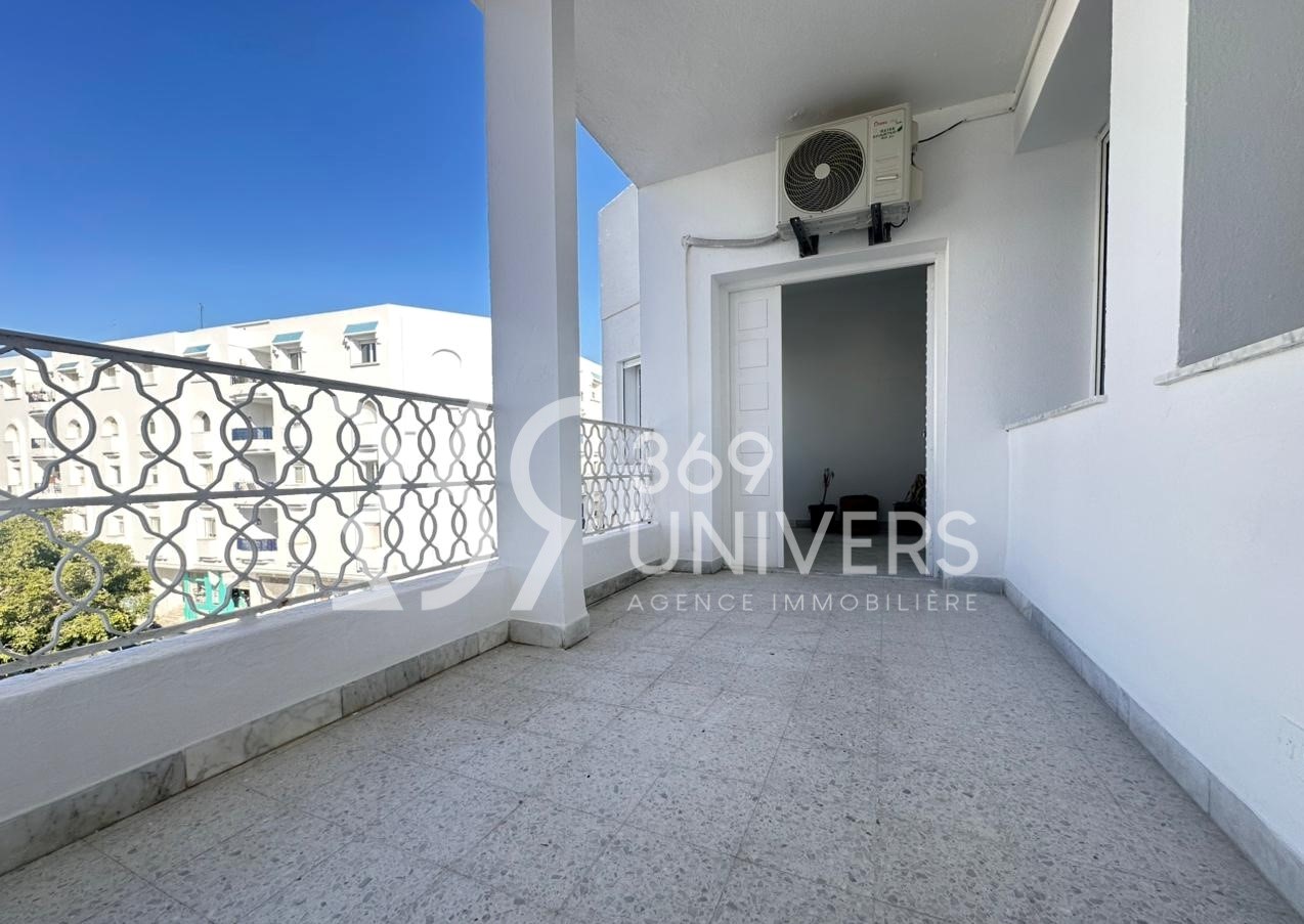 La Marsa Marsa Safsaf Location Appart. 4 pices Appartement avec terrasse  la marsa ref ra115