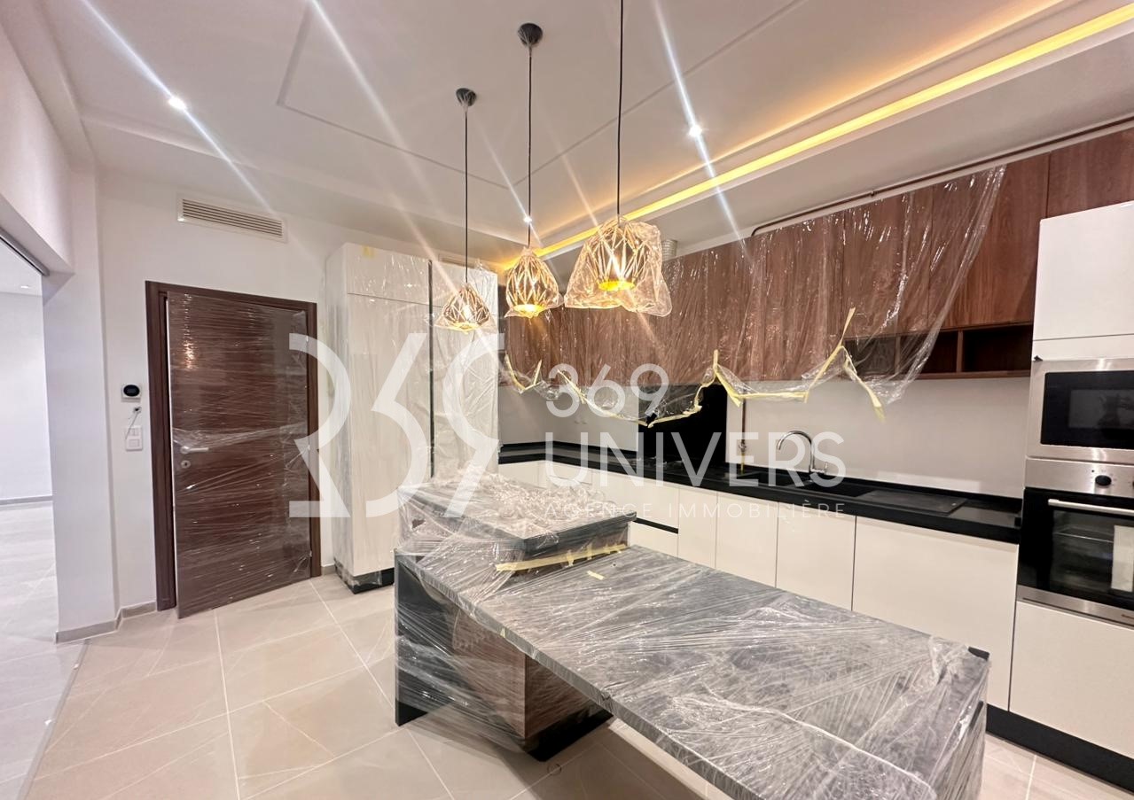 La Marsa&nbsp;Gammart&nbsp;Location&nbsp;Maisons&nbsp;Villa neuve avec piscine � gammarth ref rh138