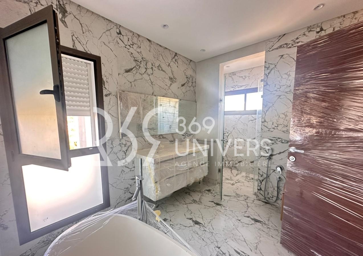 La Marsa&nbsp;Gammart&nbsp;Location&nbsp;Maisons&nbsp;Villa neuve avec piscine � gammarth ref rh138