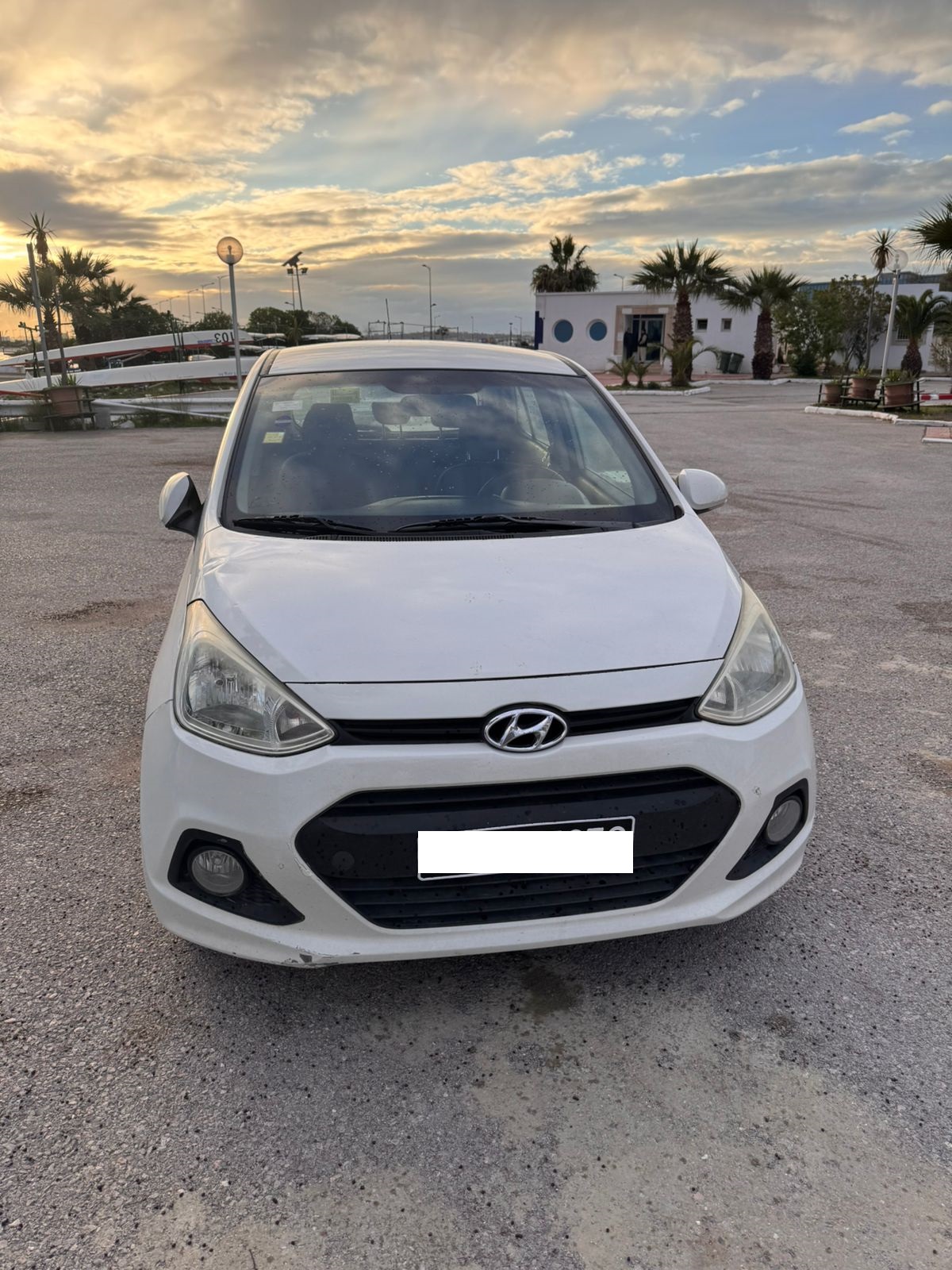 Tebourba Cite Souyah Hyundai Autre Modle Hyundai grand i10 couleur blanc