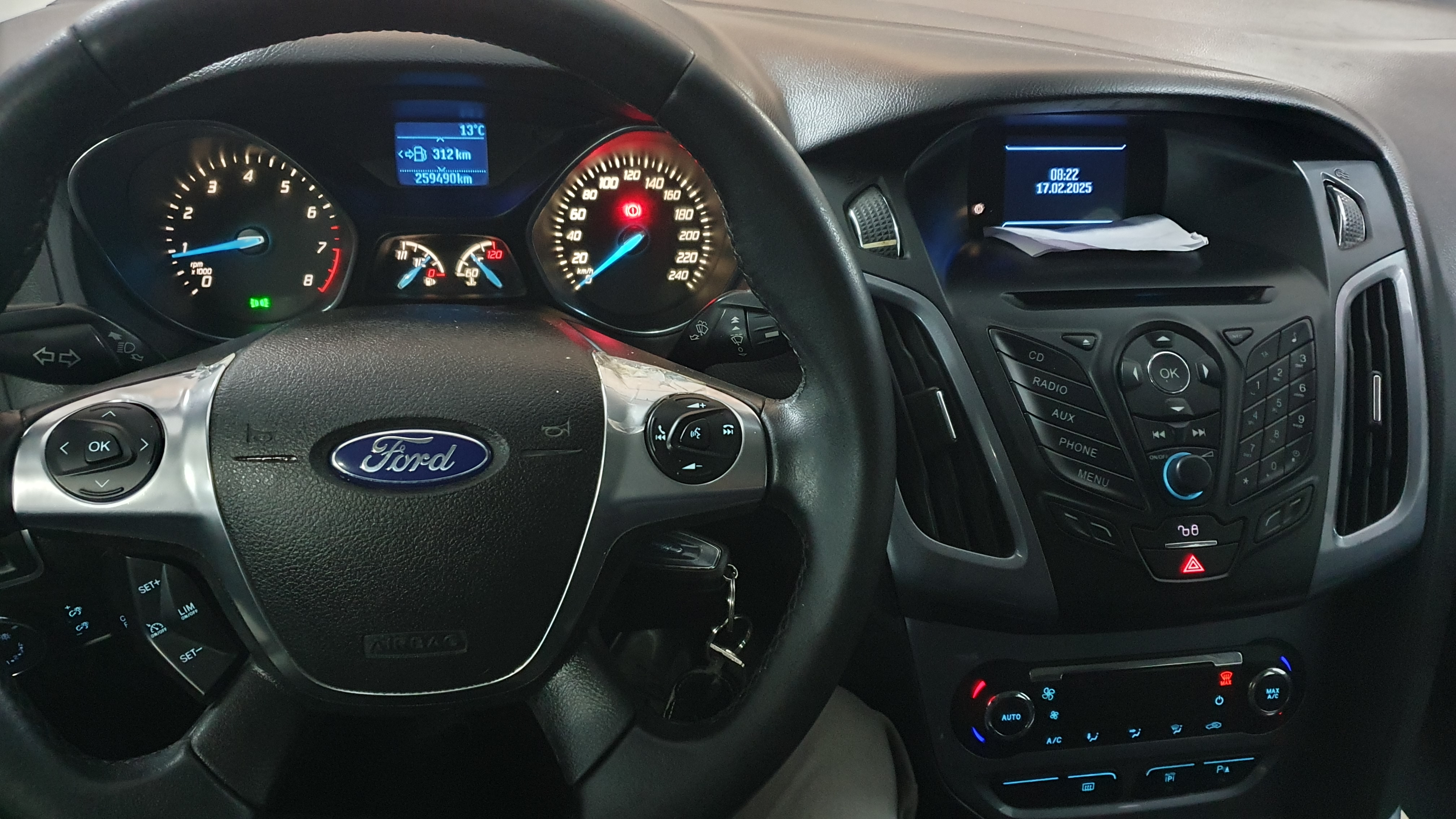 El Kram Le Kram Ford Focus Ford focus titanium full option