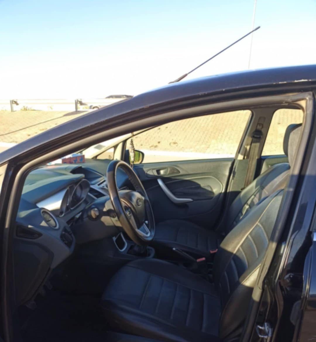 Bizerte Nord Cite Bougatfa Ford Fiesta Ford fiesta titanium noir de 2011
