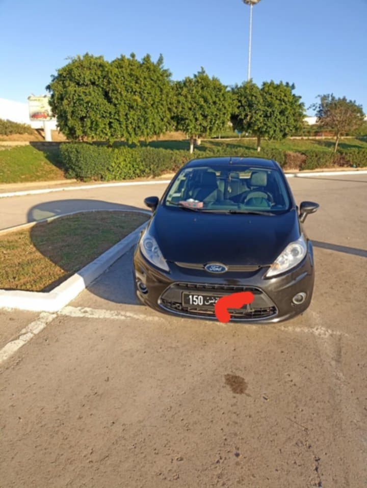 Bizerte Nord Cite Bougatfa Ford Fiesta Ford fiesta titanium noir de 2011