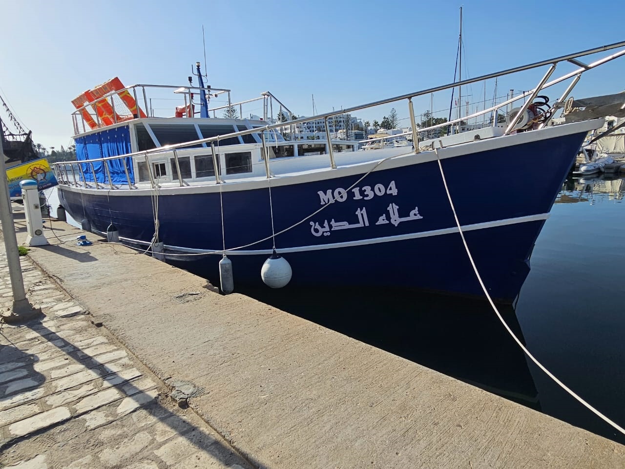 Bateaux  moteurs Yacht (+15m)