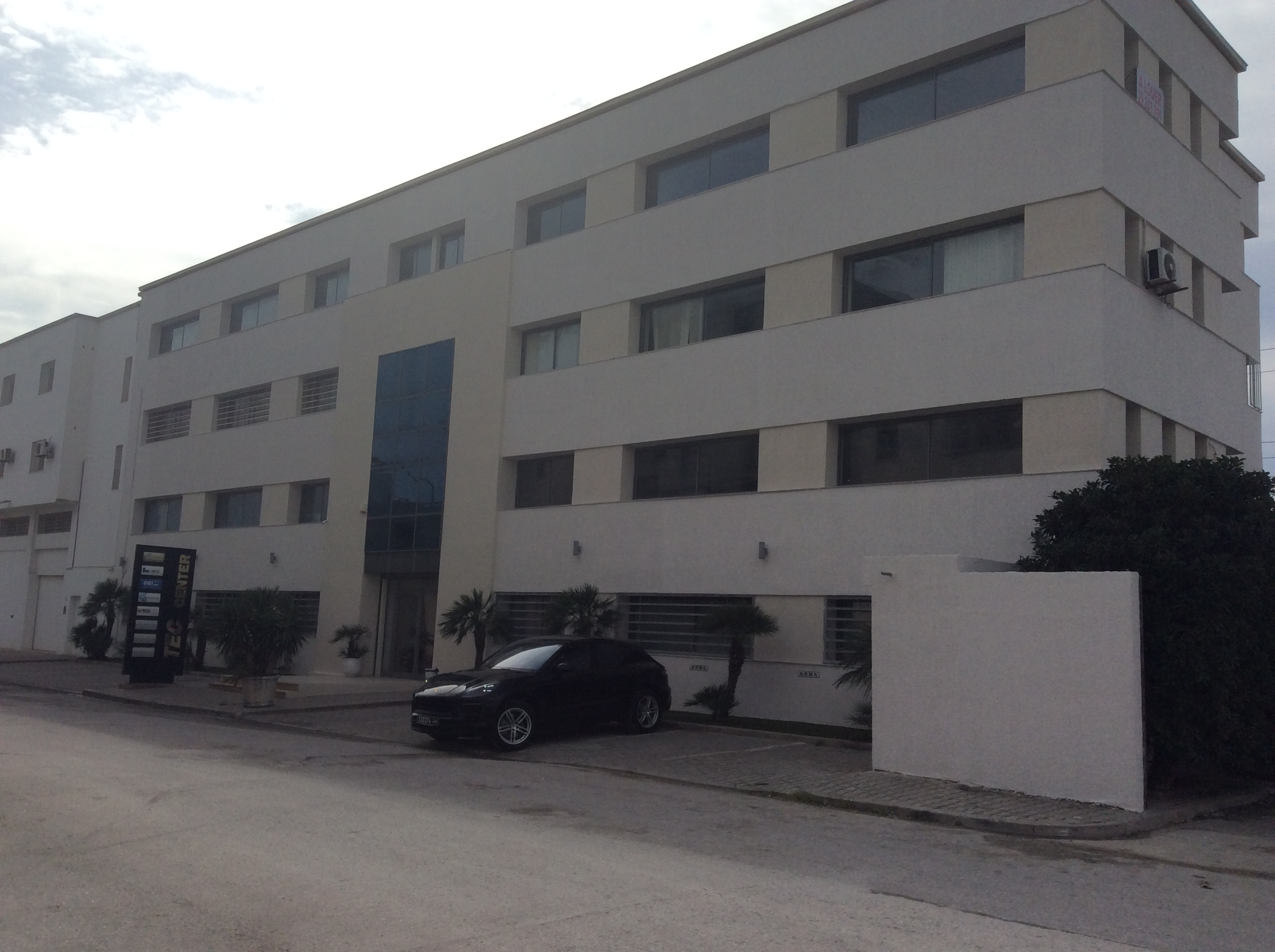 Megrine Zone Industrielle Saint Gobin Location Surfaces 420 m2 bureaux et dpt