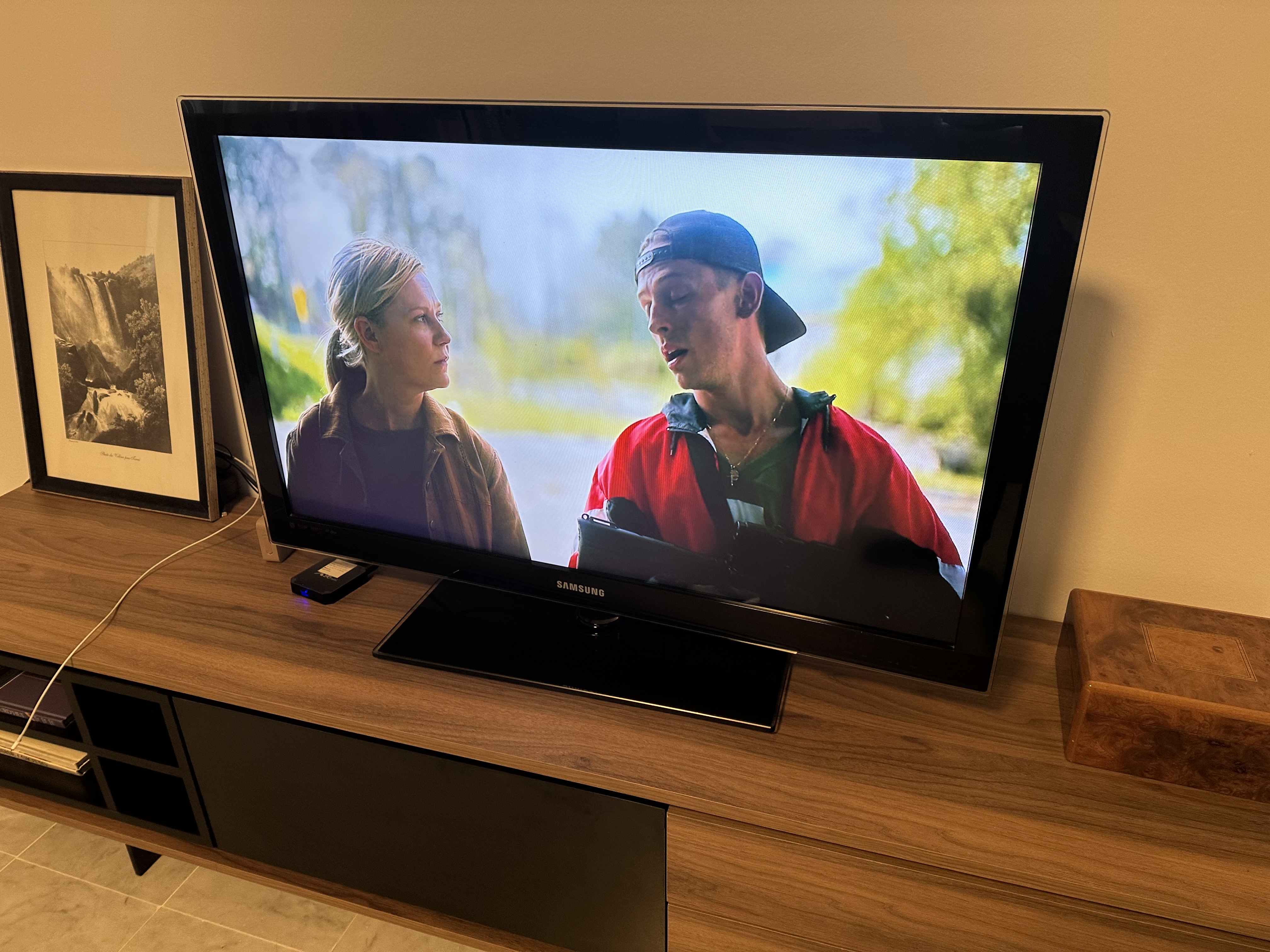 Tlviseur Tl. LCD
