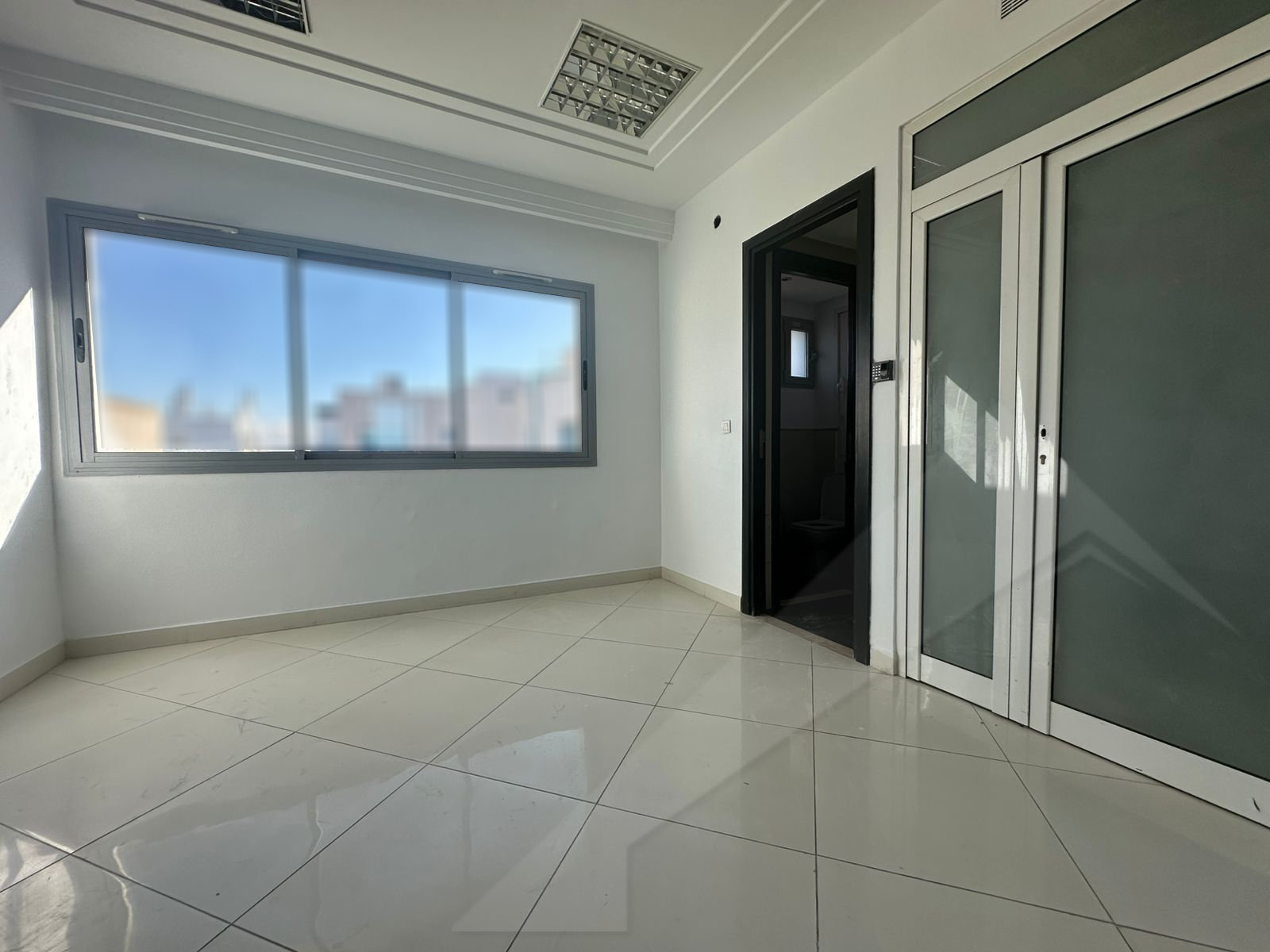 La Marsa Berge Du Lac Bureaux & Commerces Bureau Bureau 257m2 avec terrasse lac1