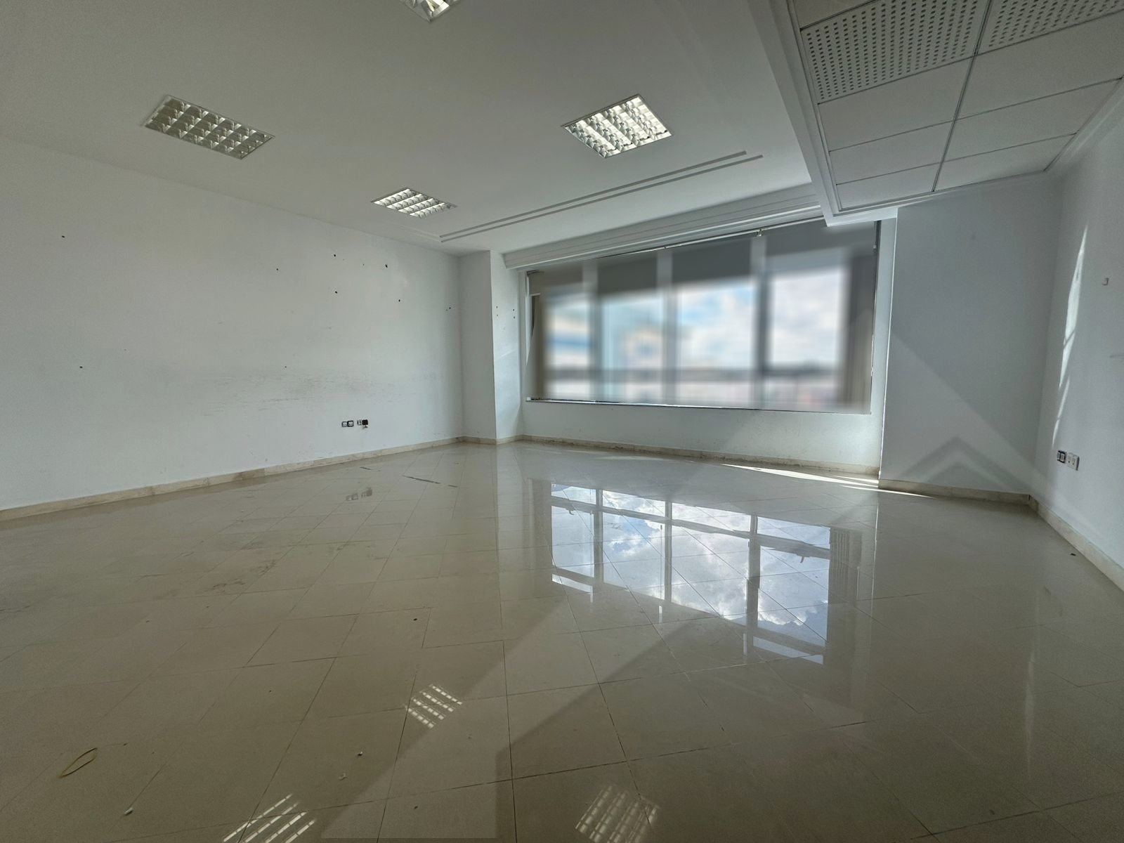 La Marsa&nbsp;Berge Du Lac&nbsp;Bureaux & Commerces&nbsp;Bureau&nbsp;Al bureau 157m2 lac1