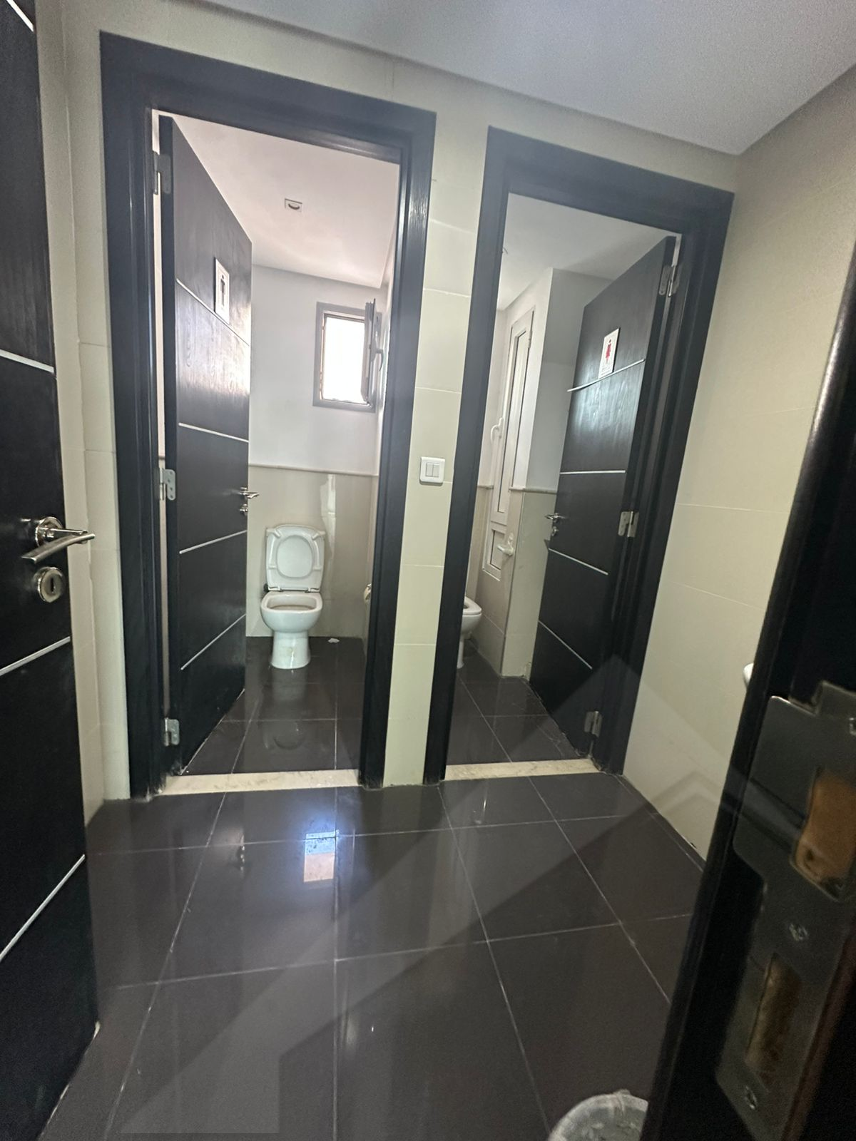 La Marsa&nbsp;Berge Du Lac&nbsp;Bureaux & Commerces&nbsp;Bureau&nbsp;Al bureau 157m2 lac1