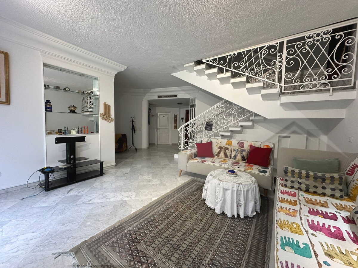La Marsa&nbsp;Marsa Safsaf&nbsp;Vente&nbsp;Maisons&nbsp;Av villa avec appartement � la marsa