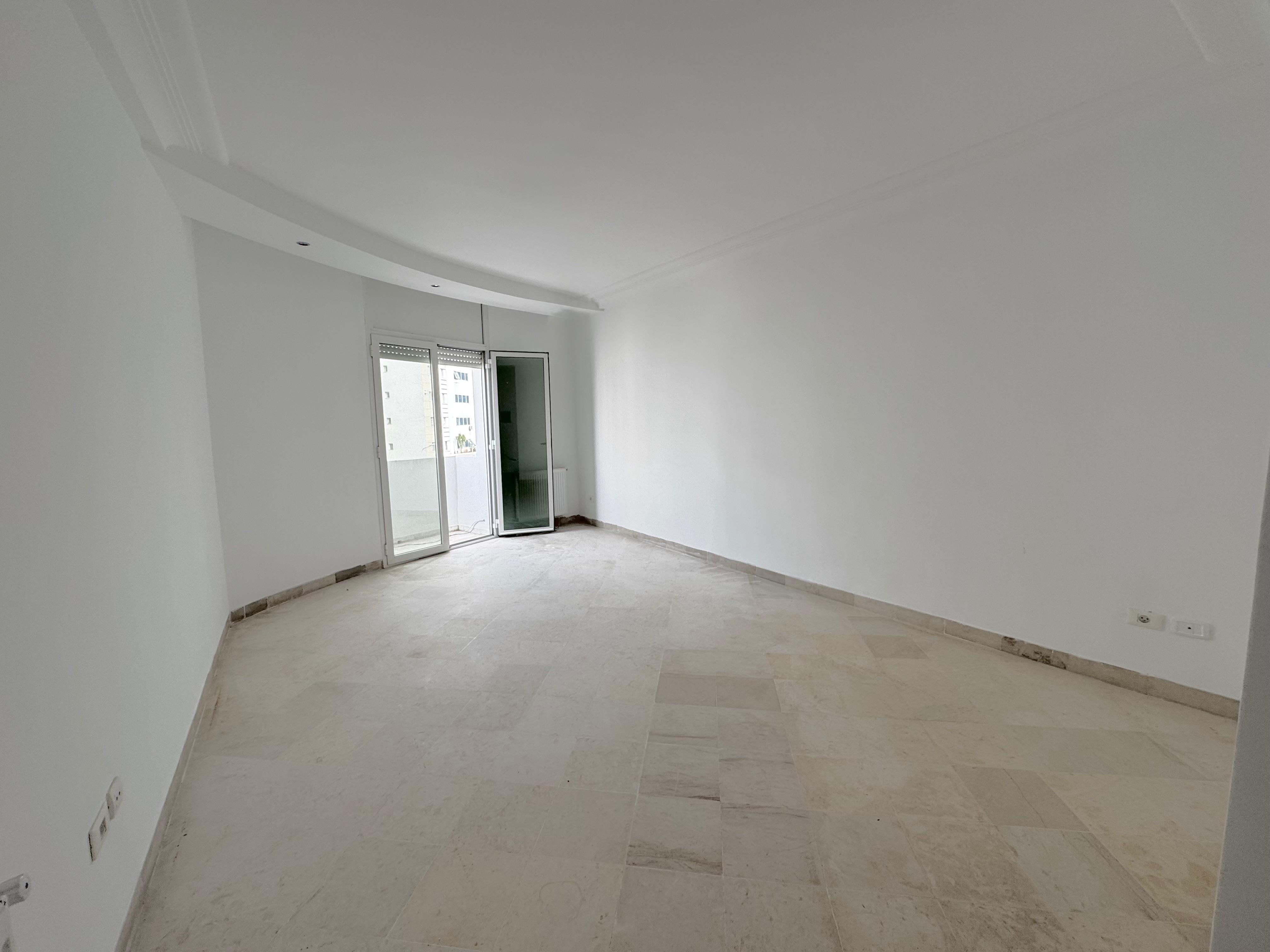 La Marsa El Aouina Vente Appart. 3 pices Appartement rnov  l'aouina