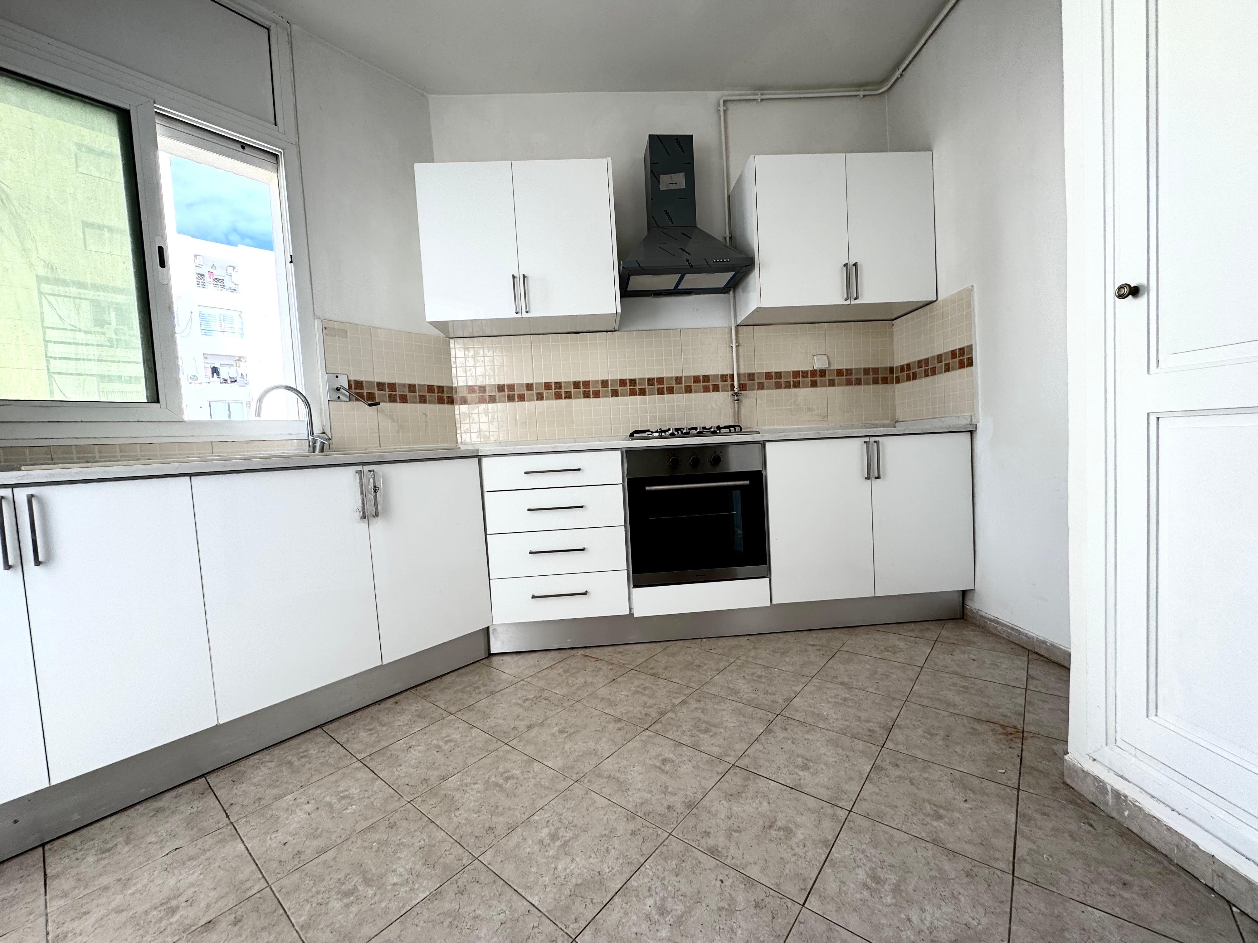 La Marsa El Aouina Vente Appart. 3 pices Appartement rnov  l'aouina