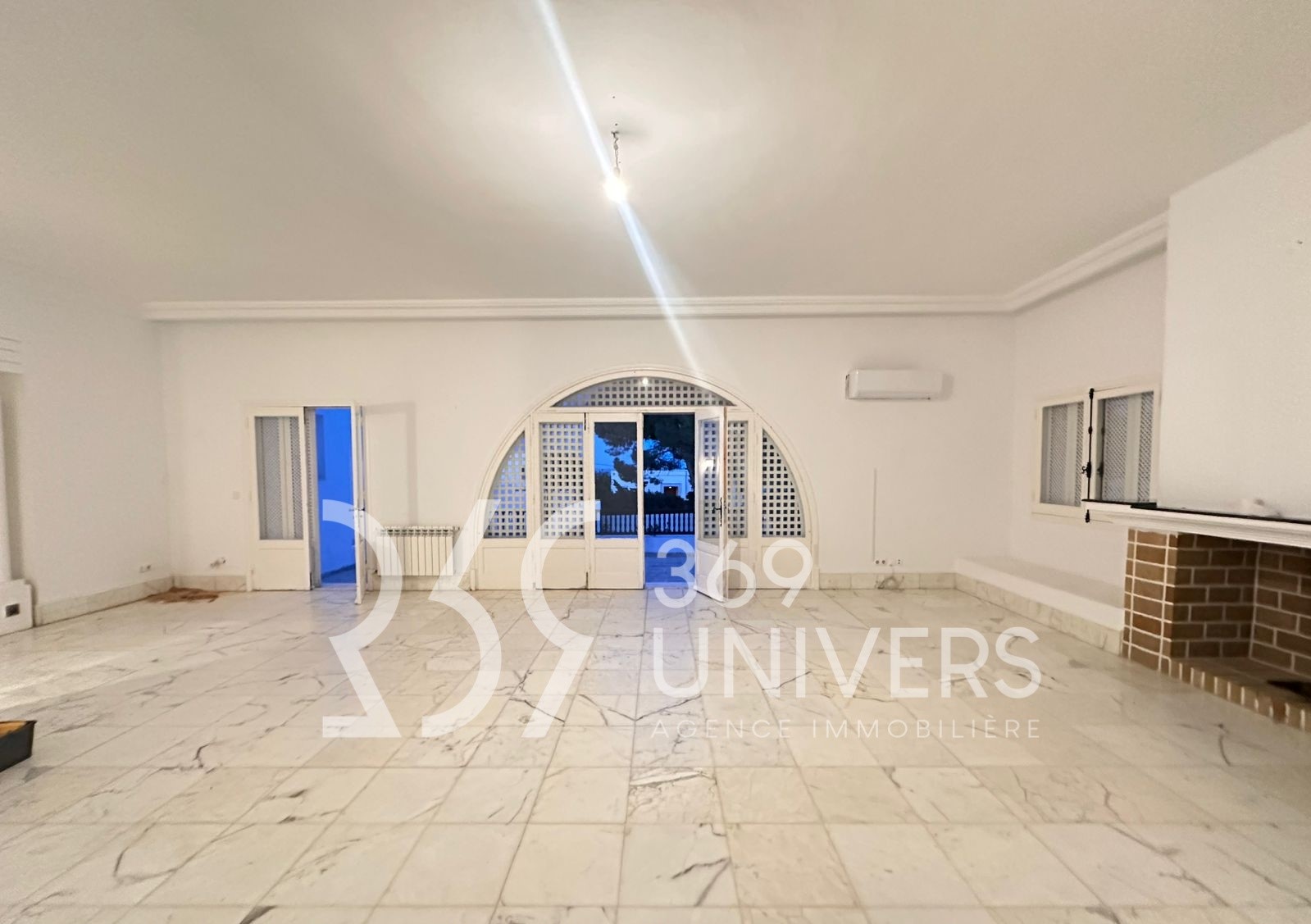 La Marsa&nbsp;Gammart&nbsp;Location&nbsp;Appart. 2 pi�ces&nbsp;Etage de villa avec vue d�gag�e � gammarth