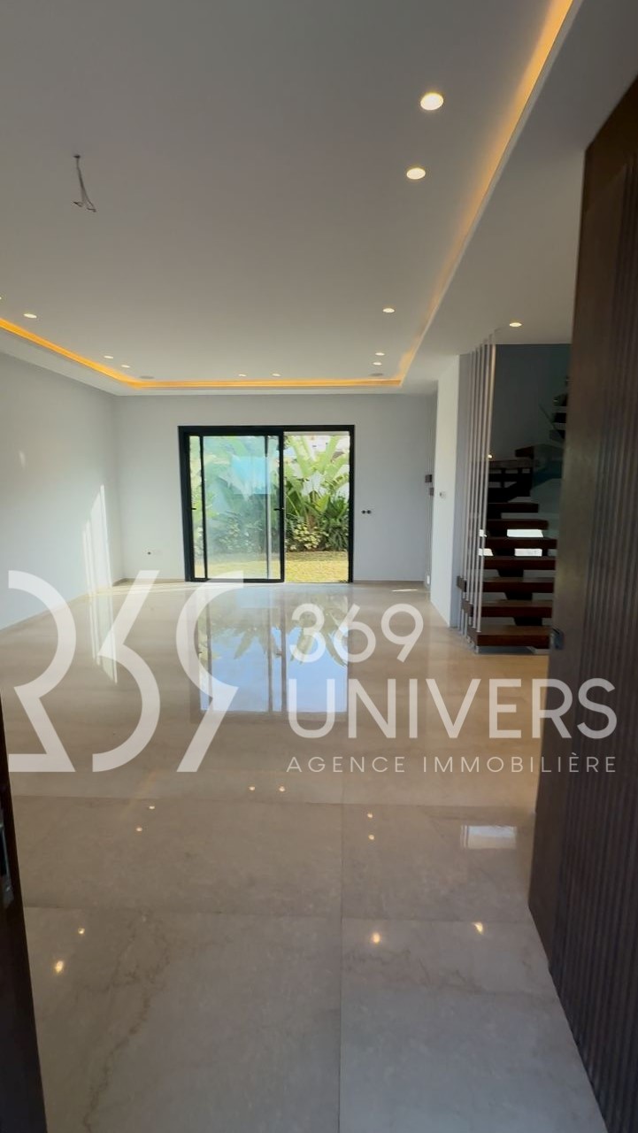 La Marsa Gammart Location Maisons Triplex avec vue sur mer  gammarth ref rh143