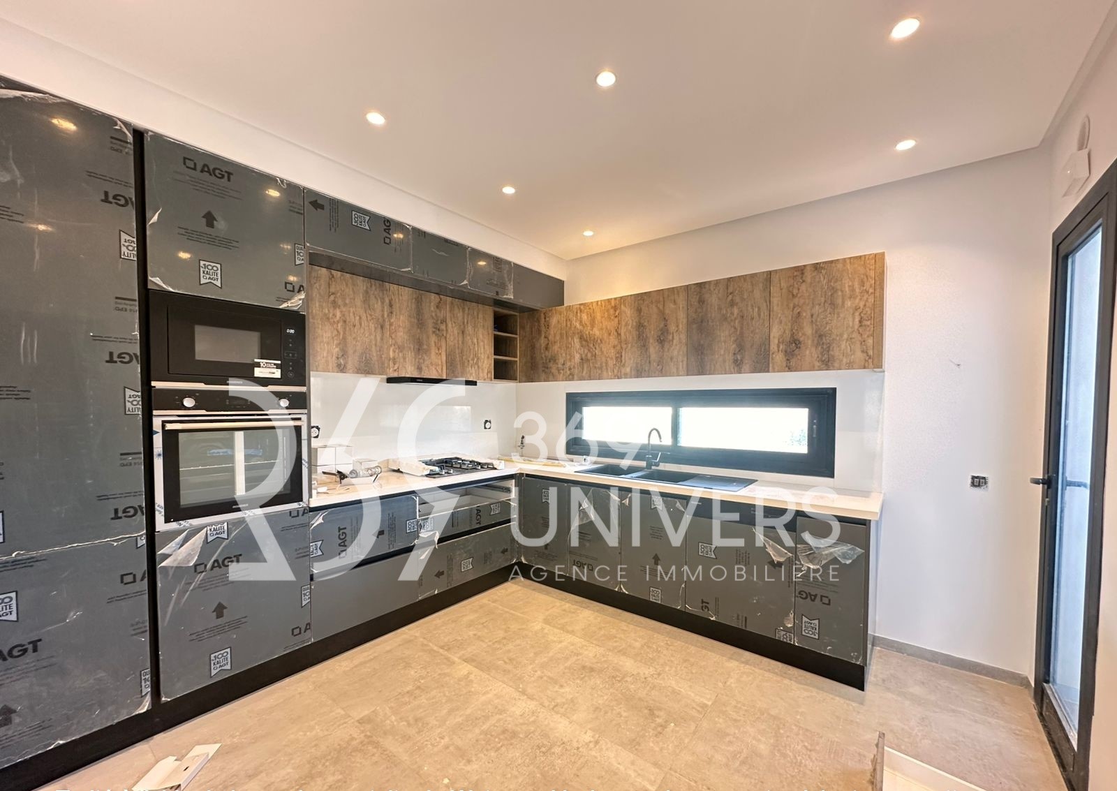 La Marsa Gammart Location Maisons Triplex avec vue sur mer  gammarth ref rh143