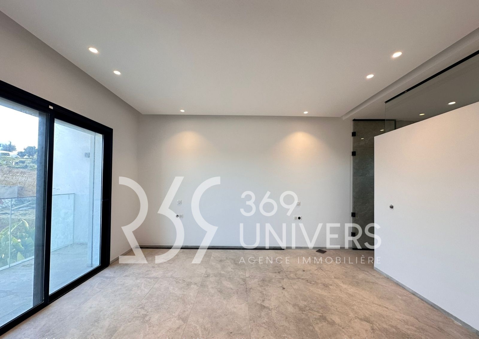 La Marsa&nbsp;Gammart&nbsp;Location&nbsp;Maisons&nbsp;Triplex avec piscine � gammarth ref rh144