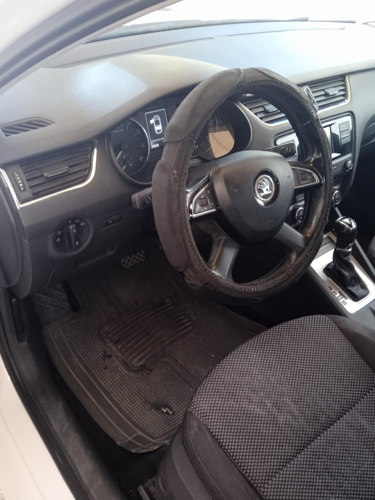 Cite El Khadra Cite Oplympique Skoda Octavia Skoda octavia