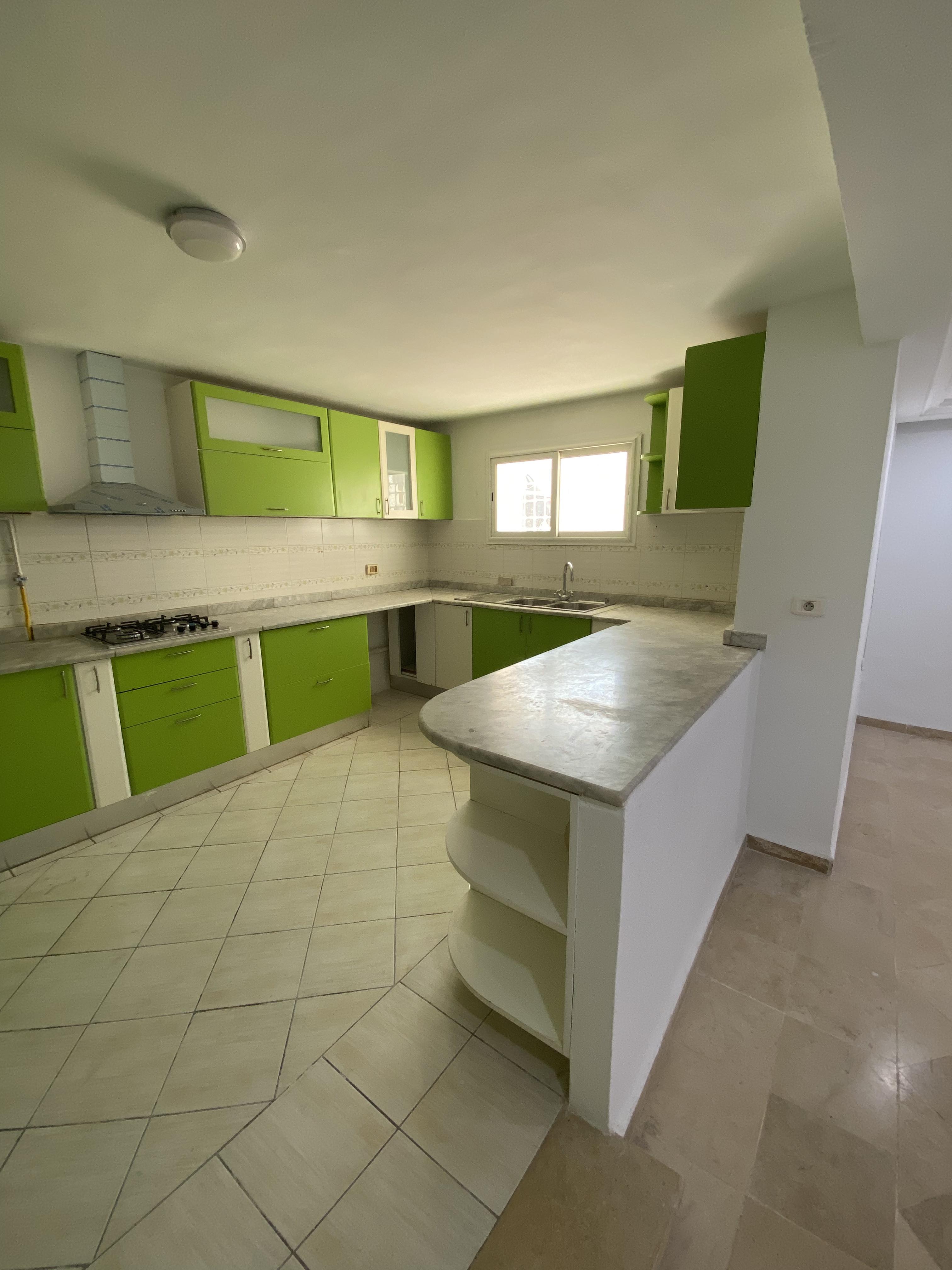 El Menzah El Menzah 9 Vente Maisons Particulier vend villa prestigieuse menzah 9b