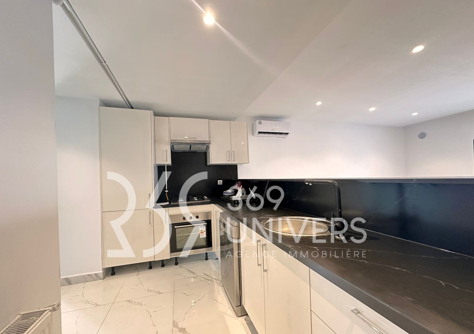 La Marsa&nbsp;Marsa Safsaf&nbsp;Location&nbsp;Appart. 2 pi�ces&nbsp;Appartement avec terrasse � la marsa ref ra128