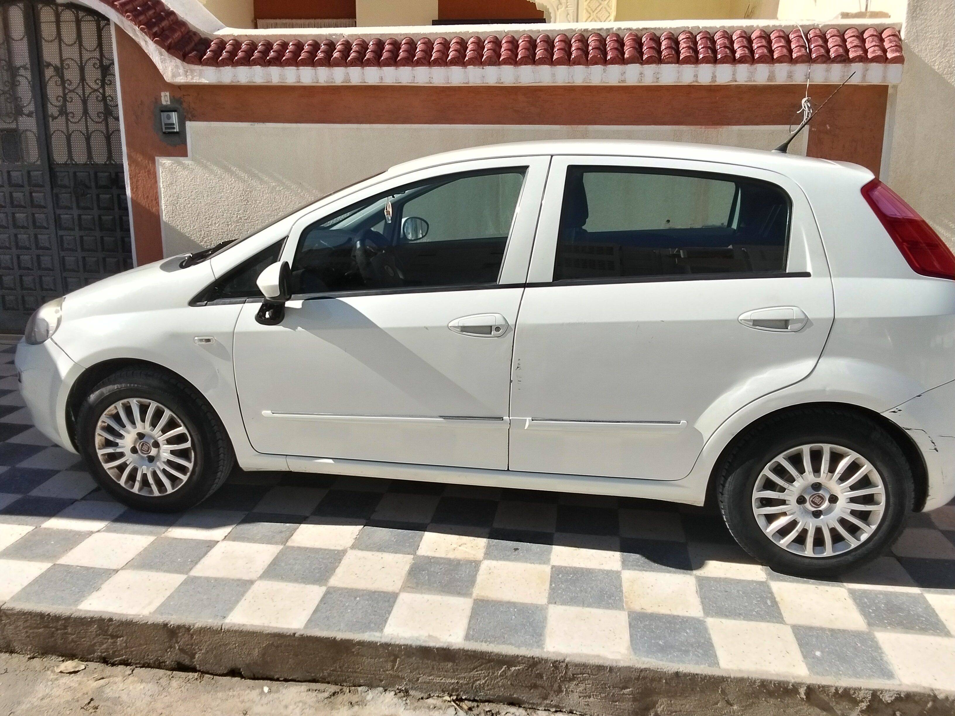 Sousse Riadh Sousse Riadh Fiat Punto Fiat punto pop
