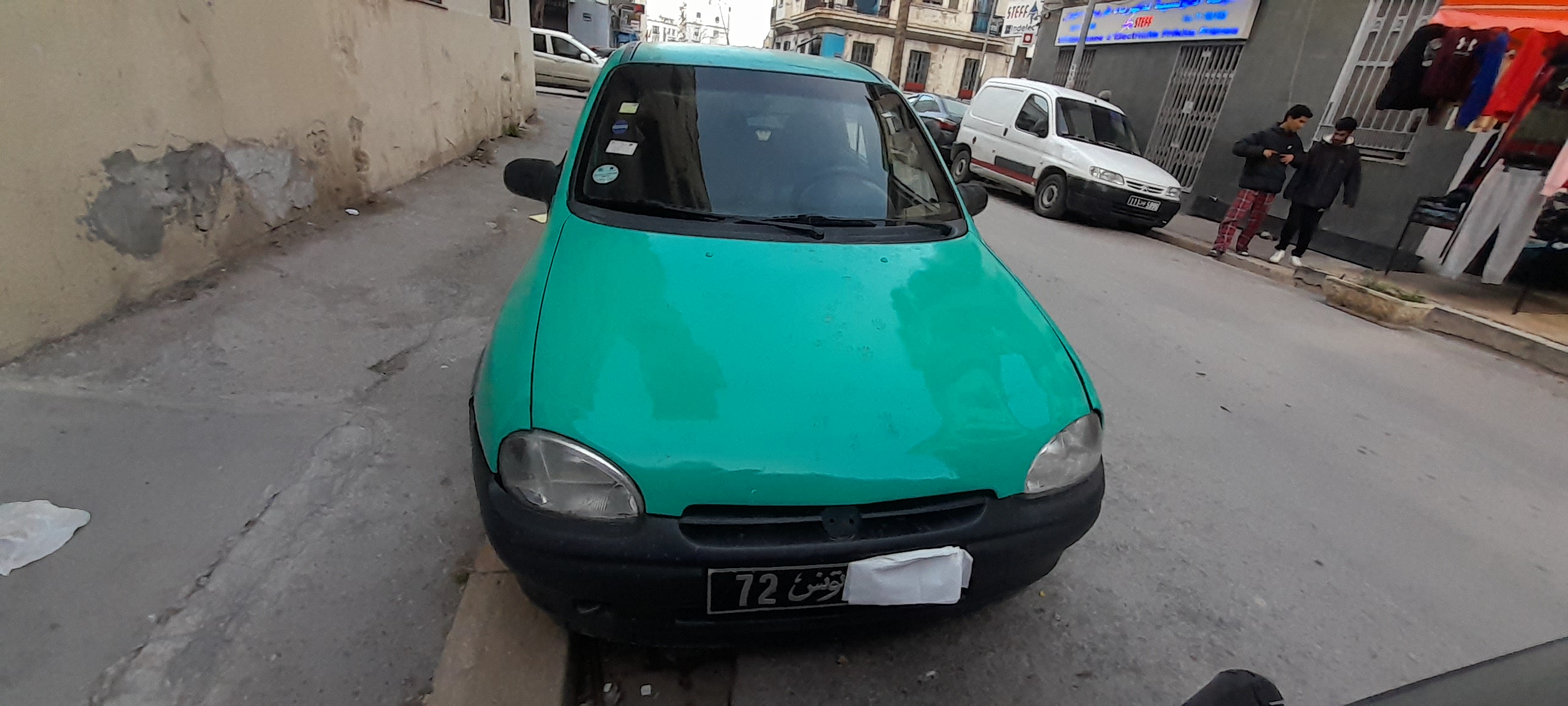 El Omrane El Omrane Opel Corsa Particulier