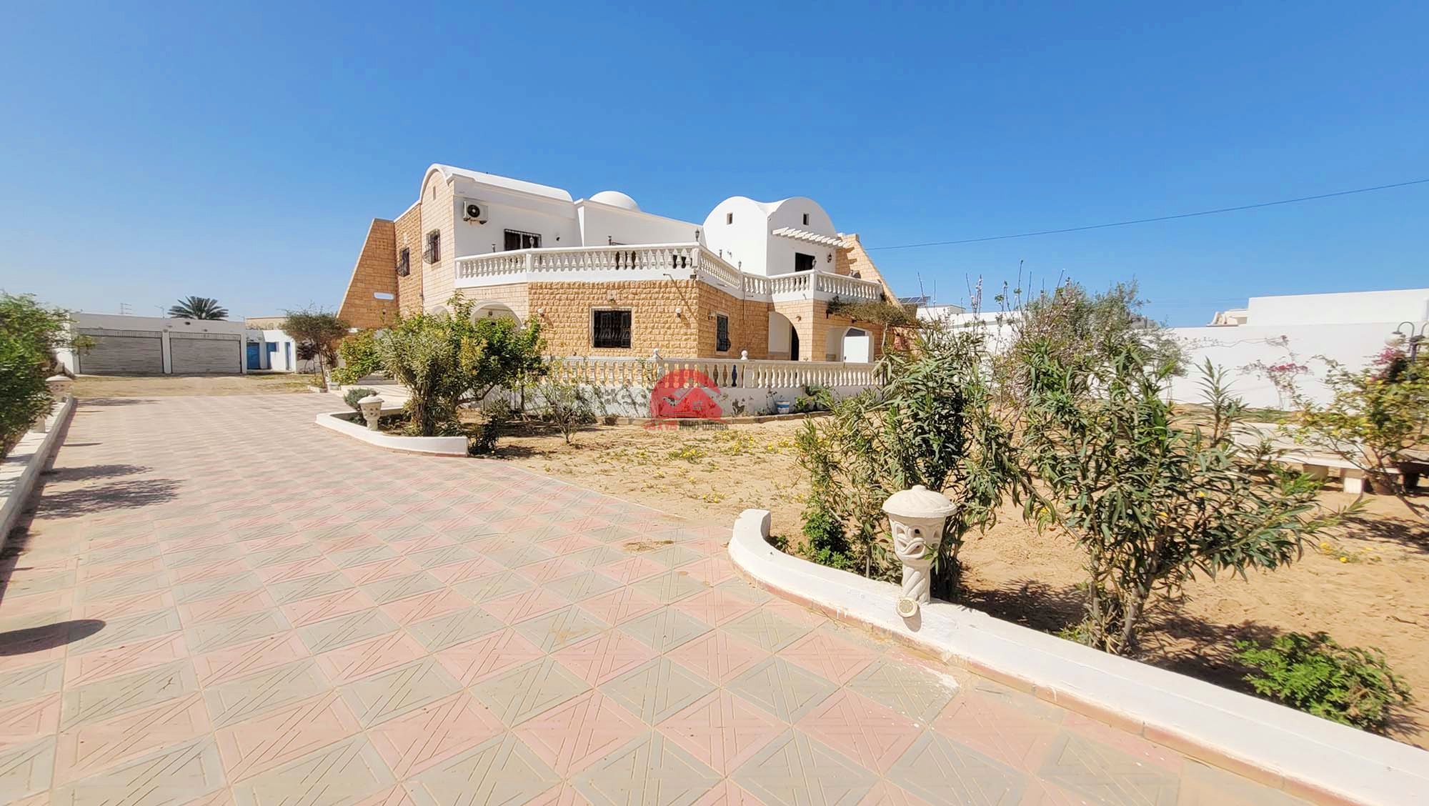 Djerba - Midoun Midoun Vente Maisons Grande villa meublee a djerba midoun za ref v700