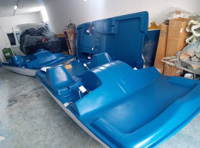 La Soukra Dar Fadhal Petites embarcations Pedalo Pedalo 4 places