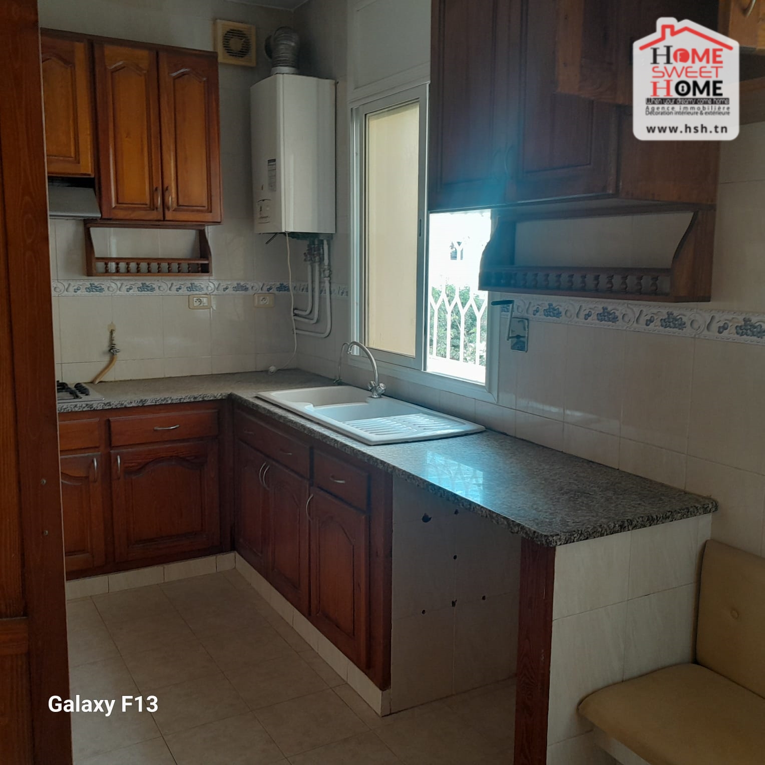 El Kram&nbsp;Le Kram Est&nbsp;Vente&nbsp;Appart. 3 pi�ces&nbsp;Etage de villa s3 balkis au kram