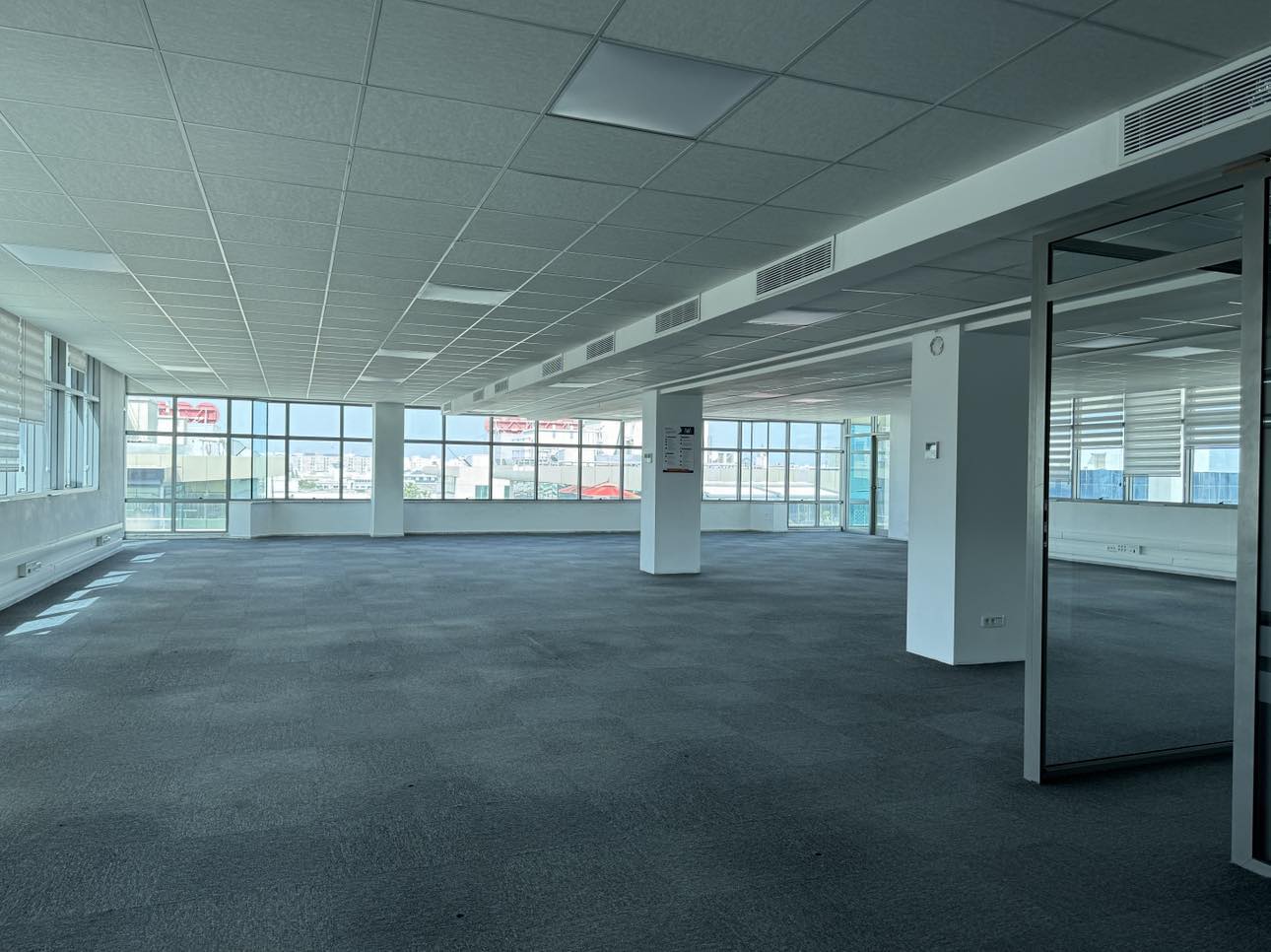 La Marsa&nbsp;Berge Du Lac&nbsp;Bureaux & Commerces&nbsp;Bureau&nbsp;Super bureau 840 m2 hs au lac 2