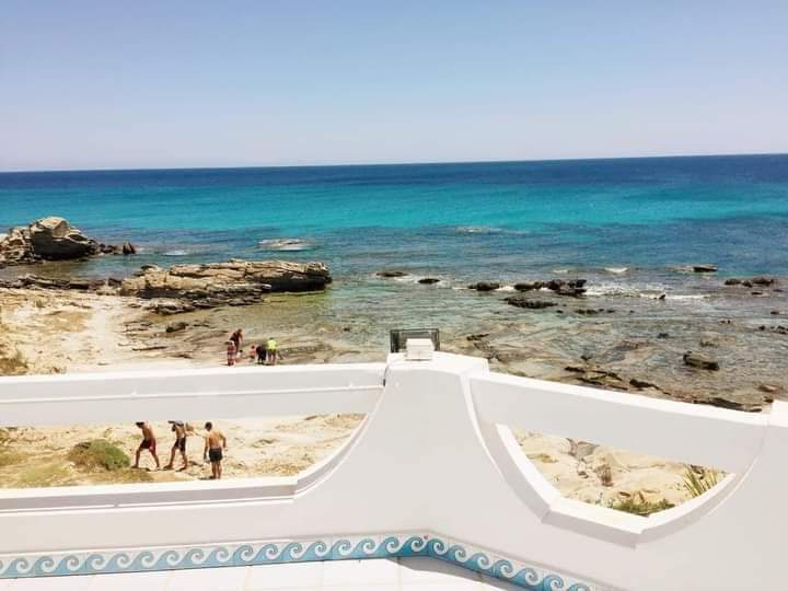 Kelibia Kelibia Location vacances Appart. 5 pices+ Triplex s5 pied dans leau