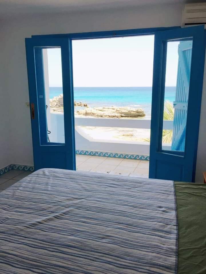 Kelibia Kelibia Location vacances Appart. 5 pices+ Triplex s5 pied dans leau