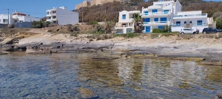Kelibia Kelibia Location vacances Appart. 5 pices+ Triplex s5 pied dans leau