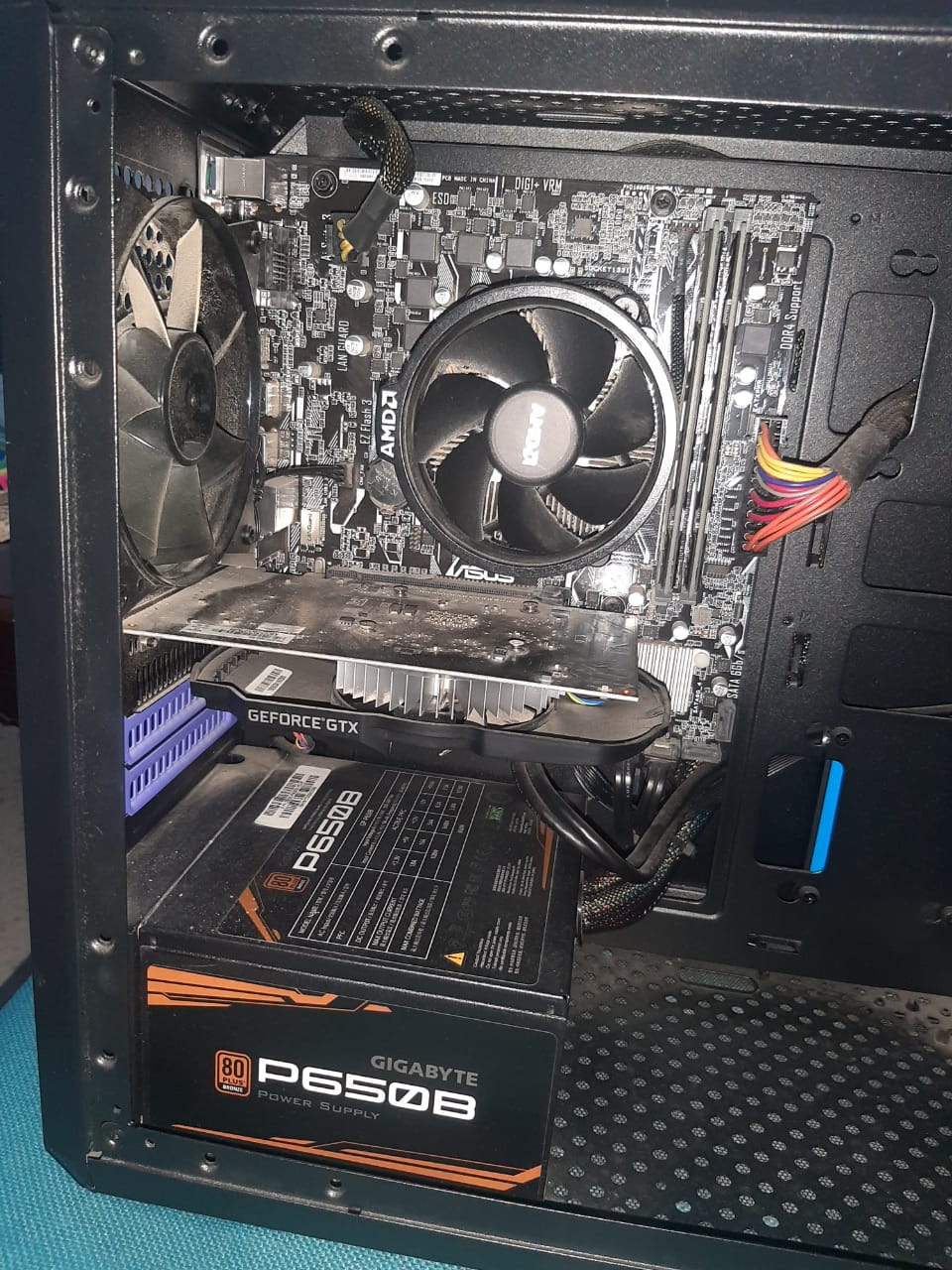 Ariana Ville Ariana Ordin. familial Autre Pc gamer millenium