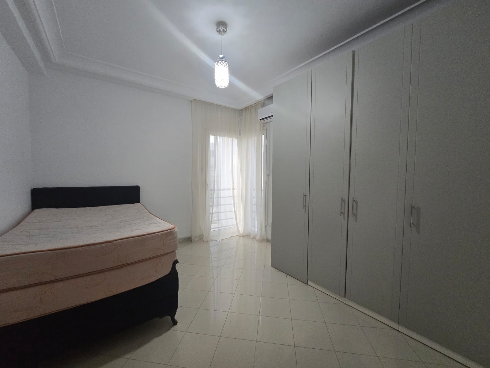 La Marsa&nbsp;Berge Du Lac&nbsp;Location&nbsp;Appart. 3 pi�ces&nbsp;S2 meubl� au berges du lac