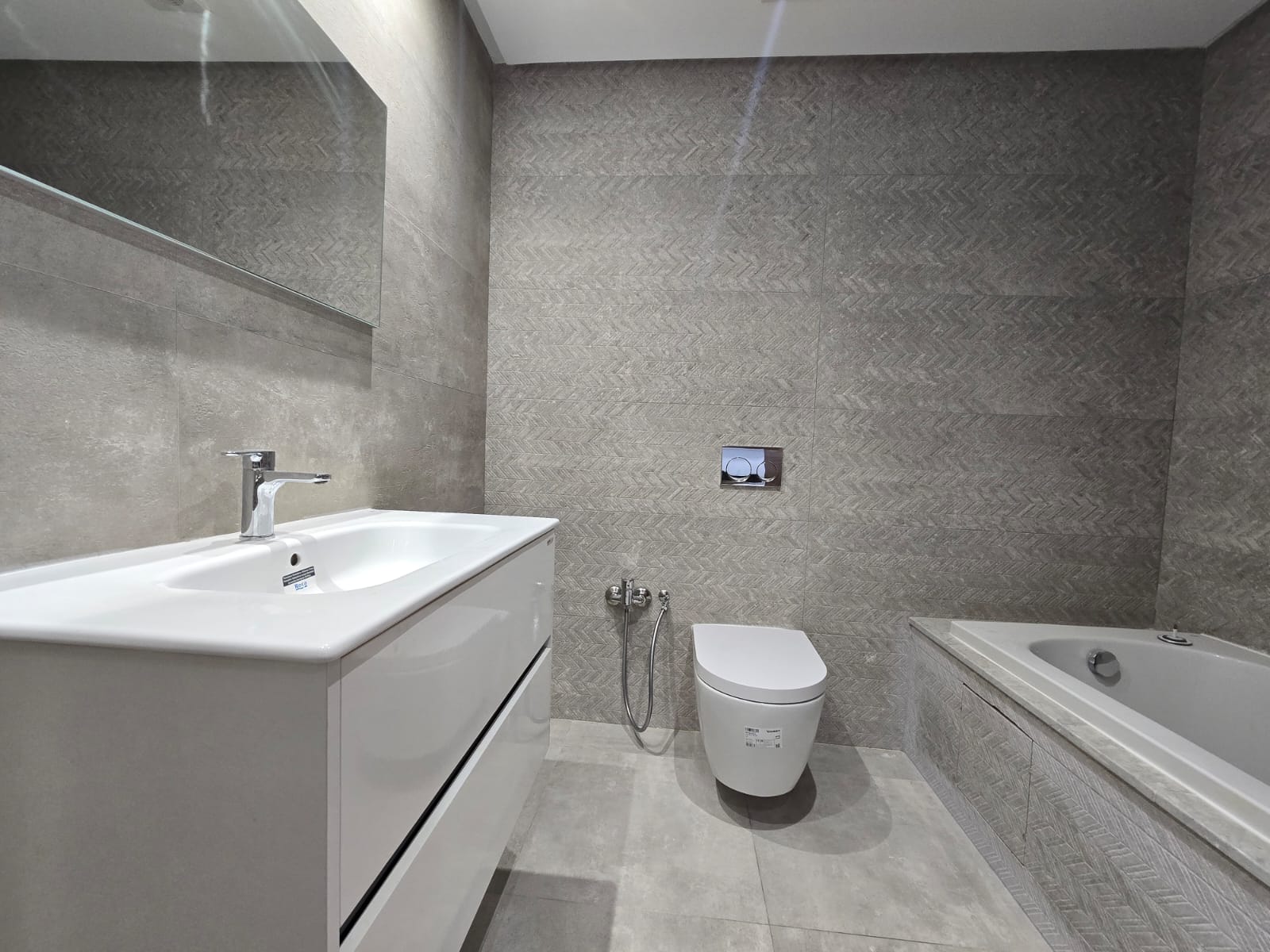 Ain Zaghouan&nbsp;Jardins de Carthage&nbsp;Location&nbsp;Appart. 3 pi�ces&nbsp;Chic  appartement s2 aux jardin de carthage