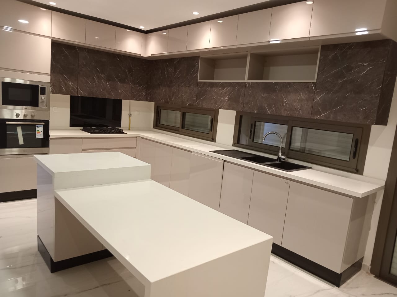 La Marsa Gammart Location Appart. 5 pices+ Penthouse s4 avec vue de mer  gammarth