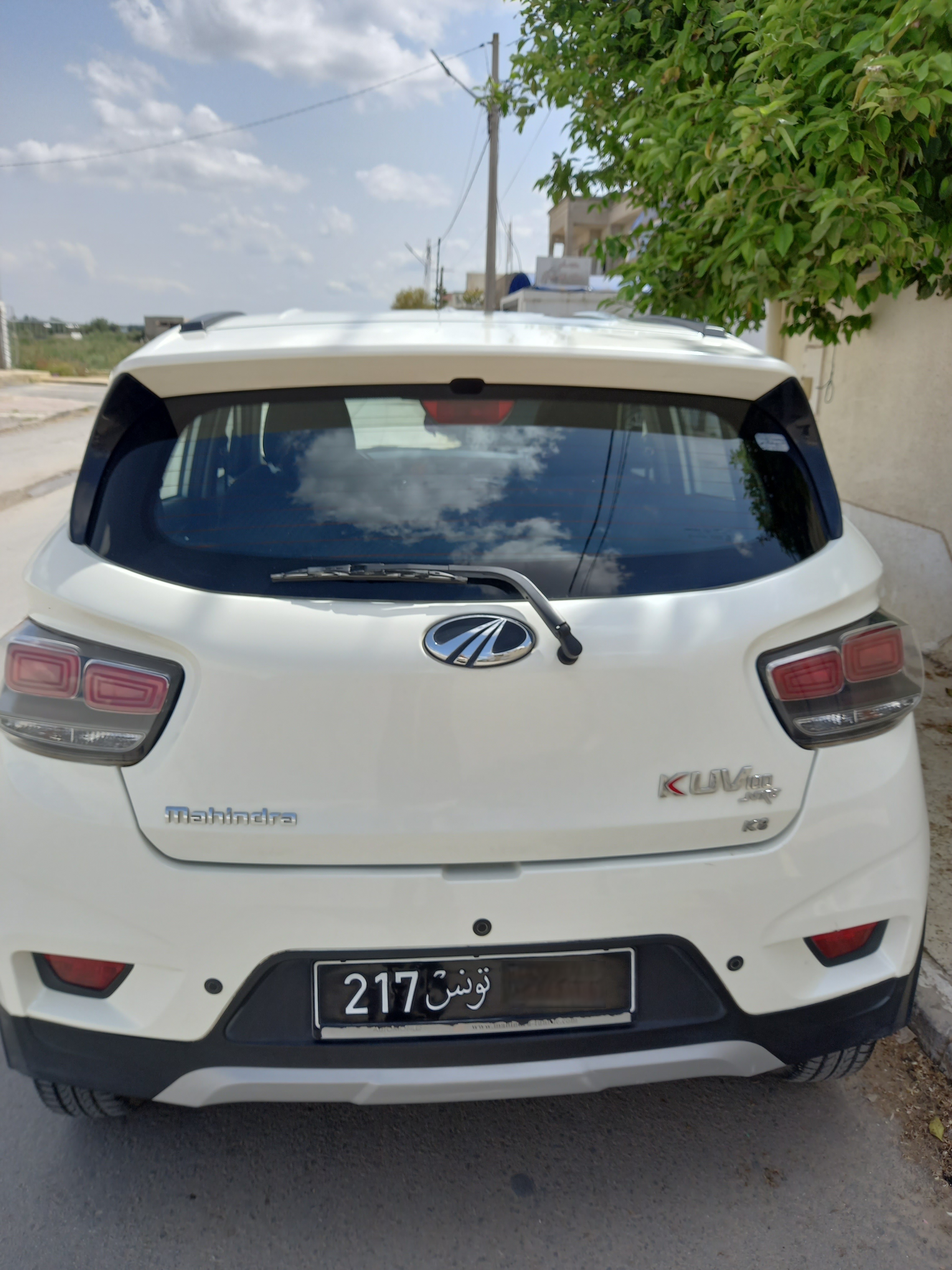 Mornaguia Mornaguia Mahindra Autre Modle Mahindra kuv100 k8 tout option