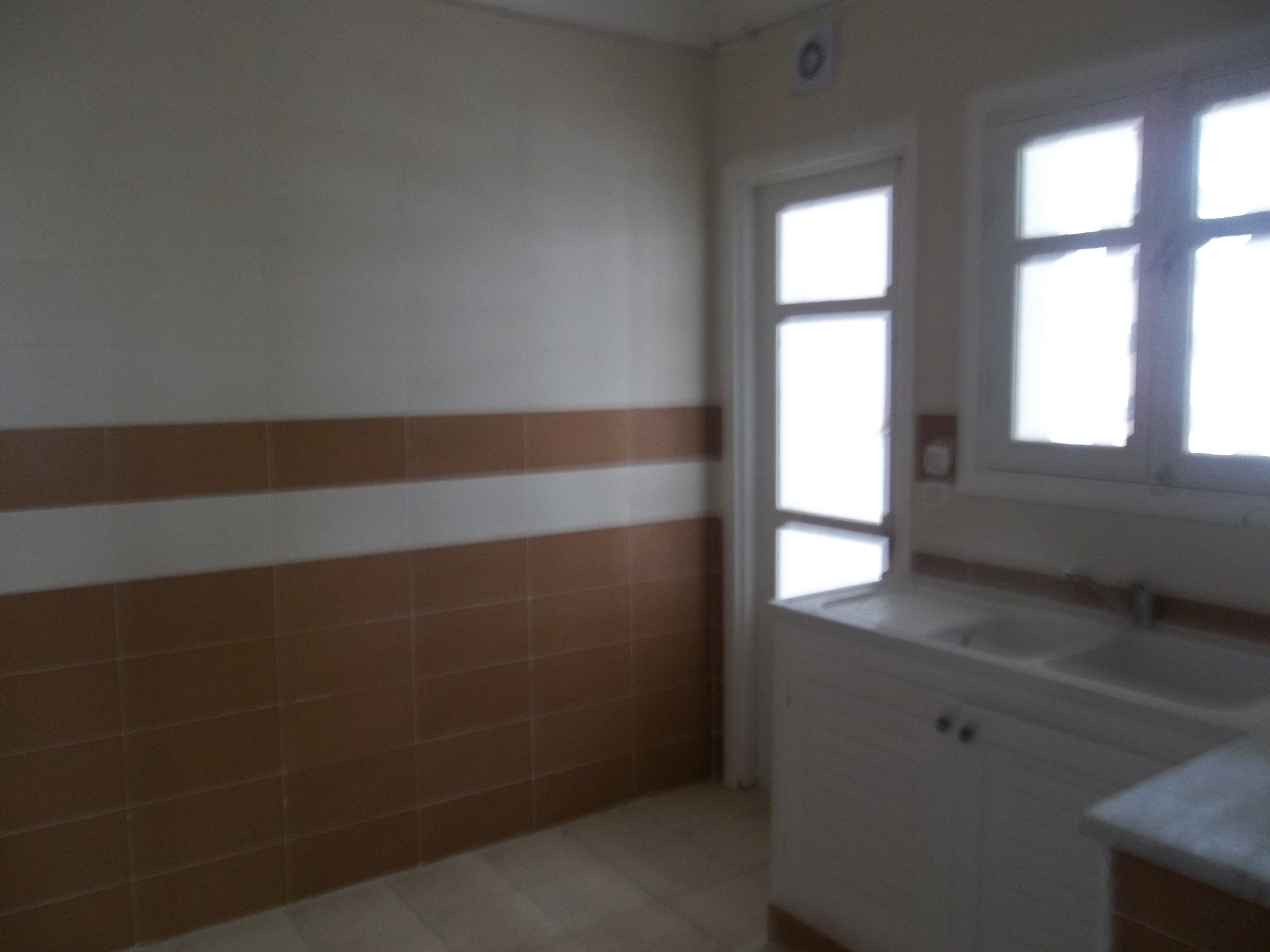 Raoued Jaafar 2 Location Appart. 3 pices S2 nour jaafer raoued